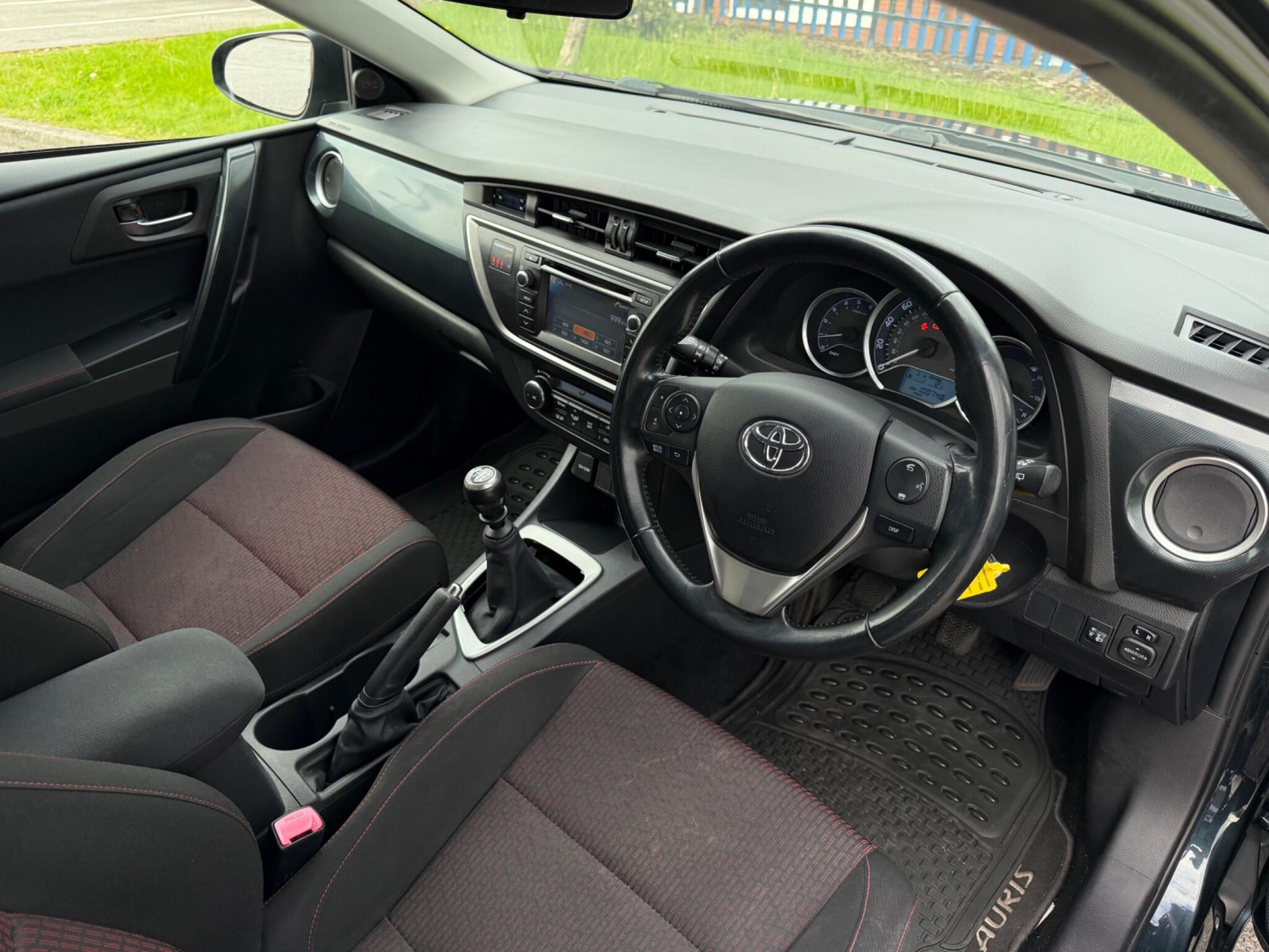 Toyota Auris view 20