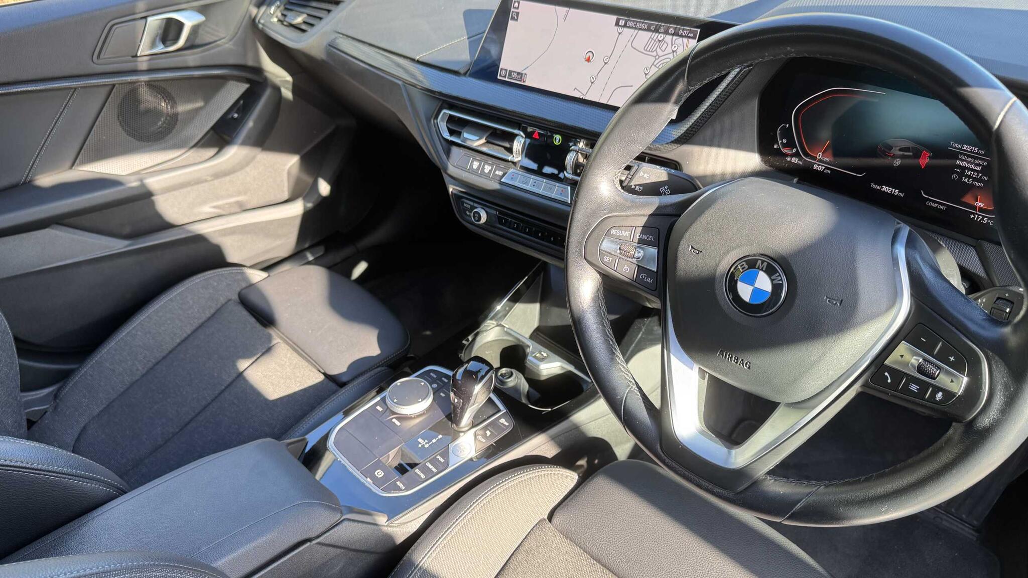 BMW 1 Series view 13
