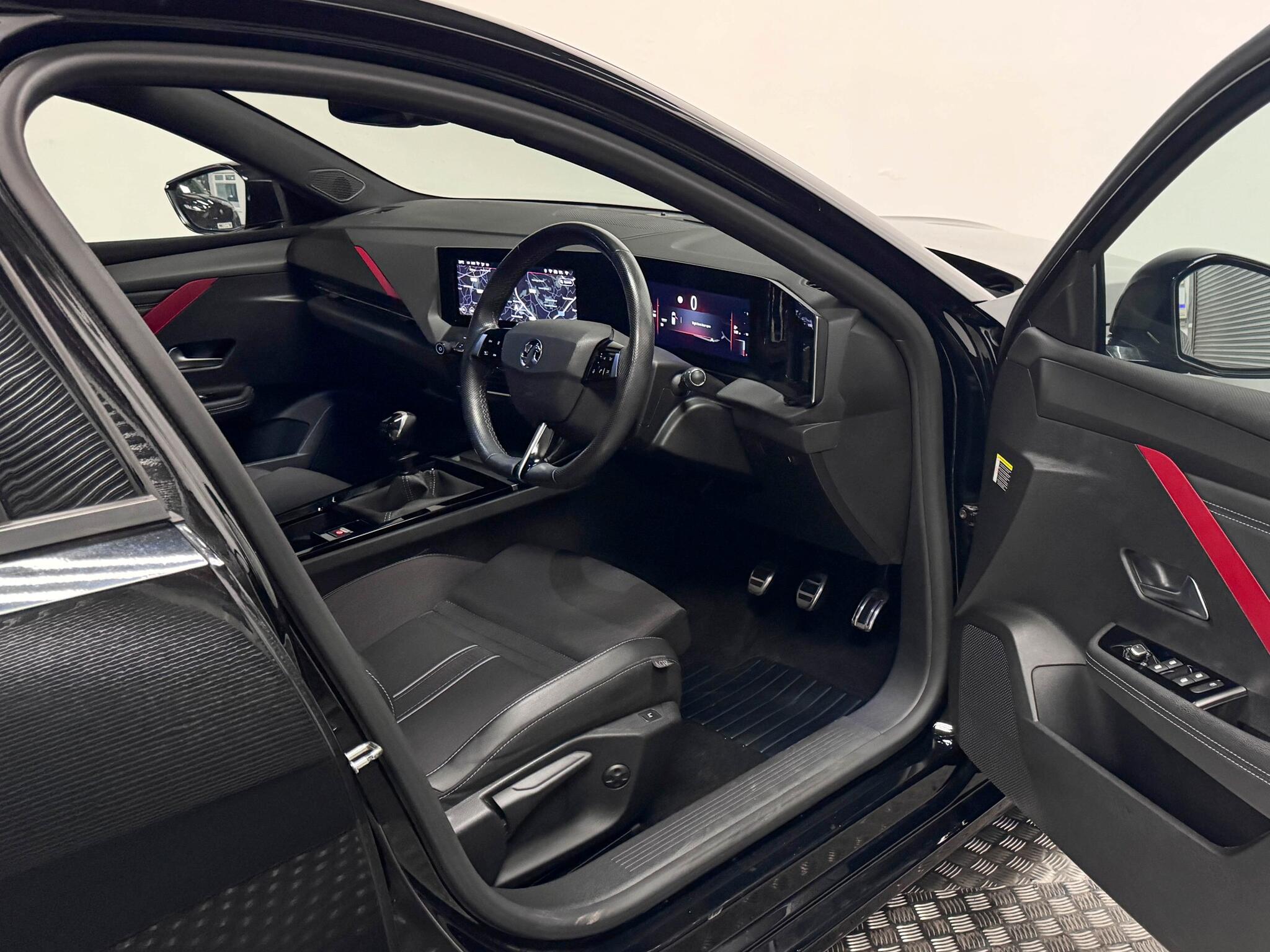 Vauxhall Astra view 21