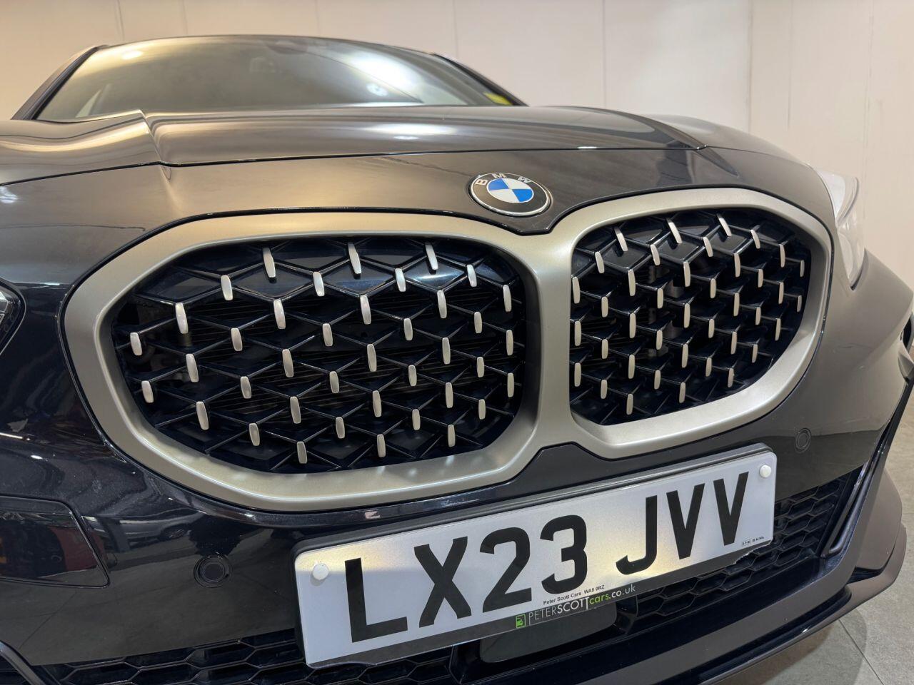 BMW 1 Series view 16