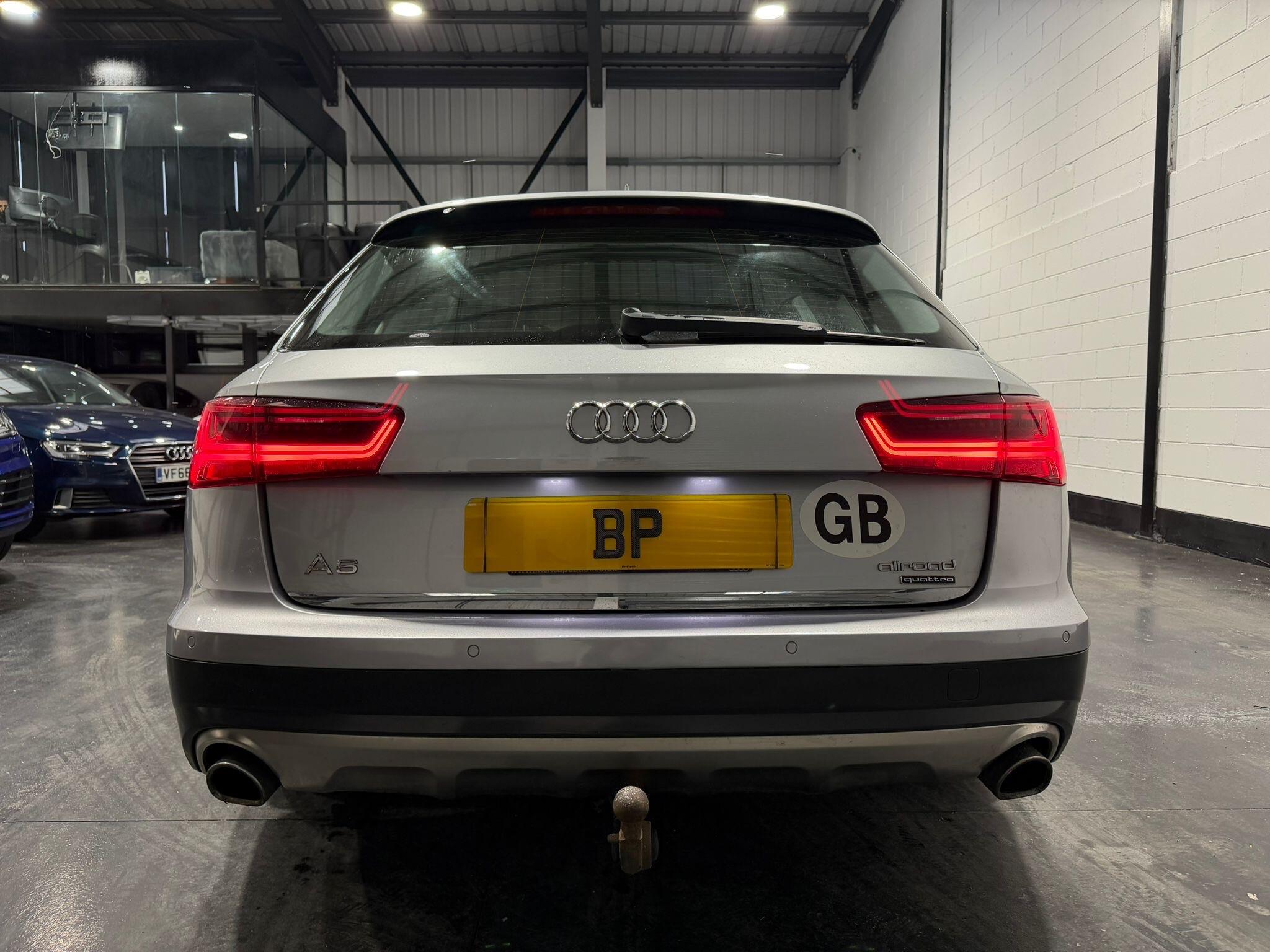 Audi A6 view 11