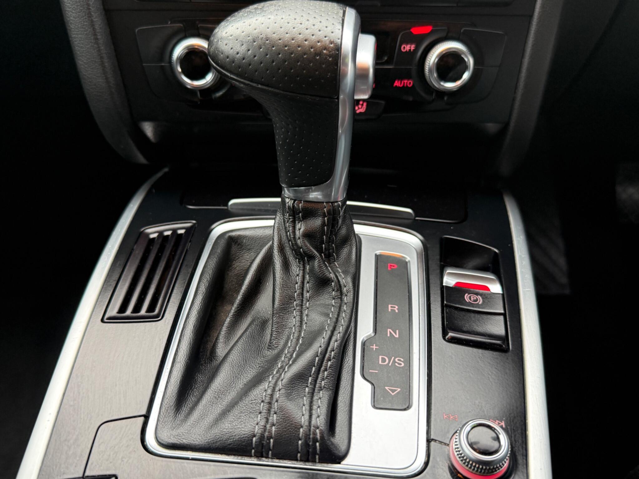 2015 Audi A4 Avant image 24