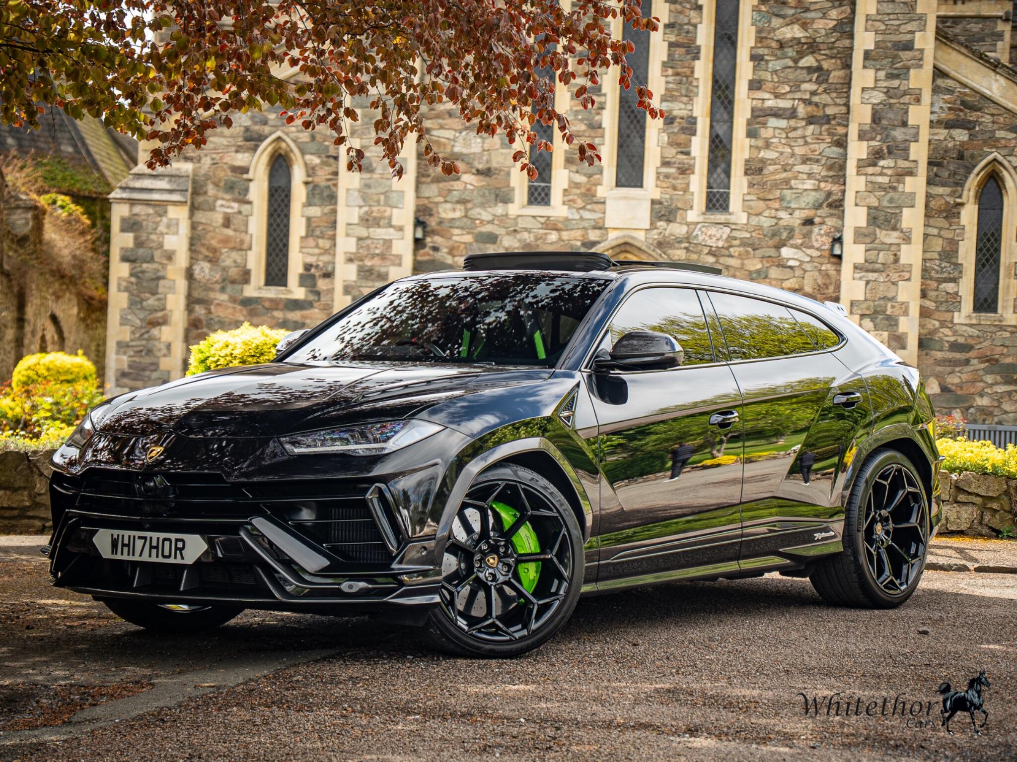 Lamborghini Urus view 18