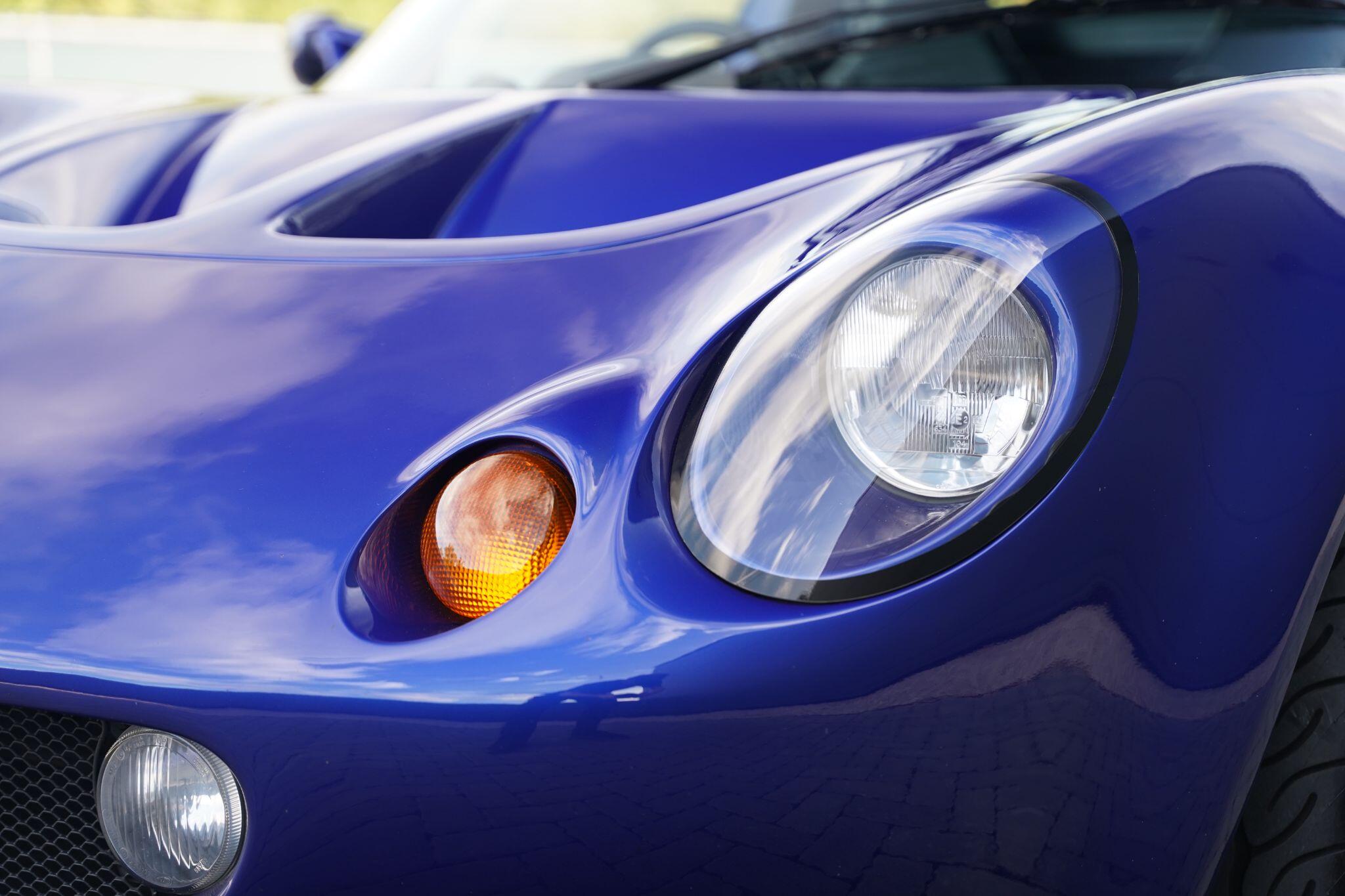 Lotus Elise view 34
