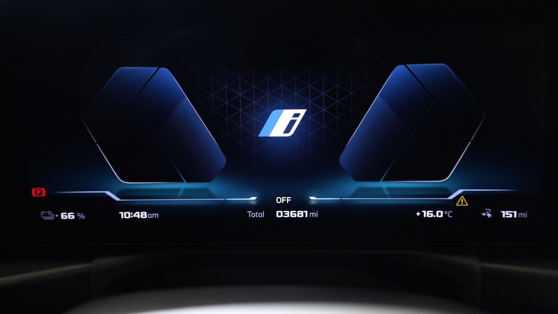 BMW i4 view 9