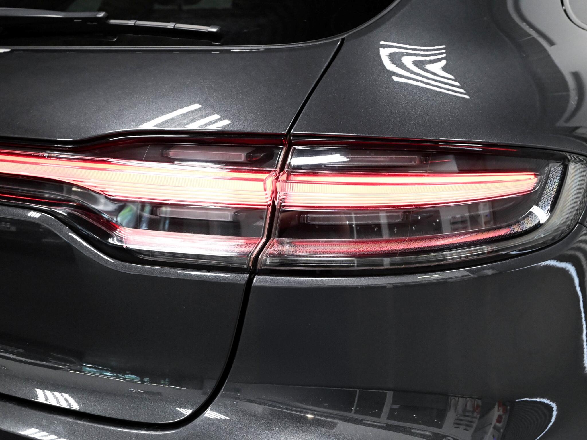 Porsche Macan view 23