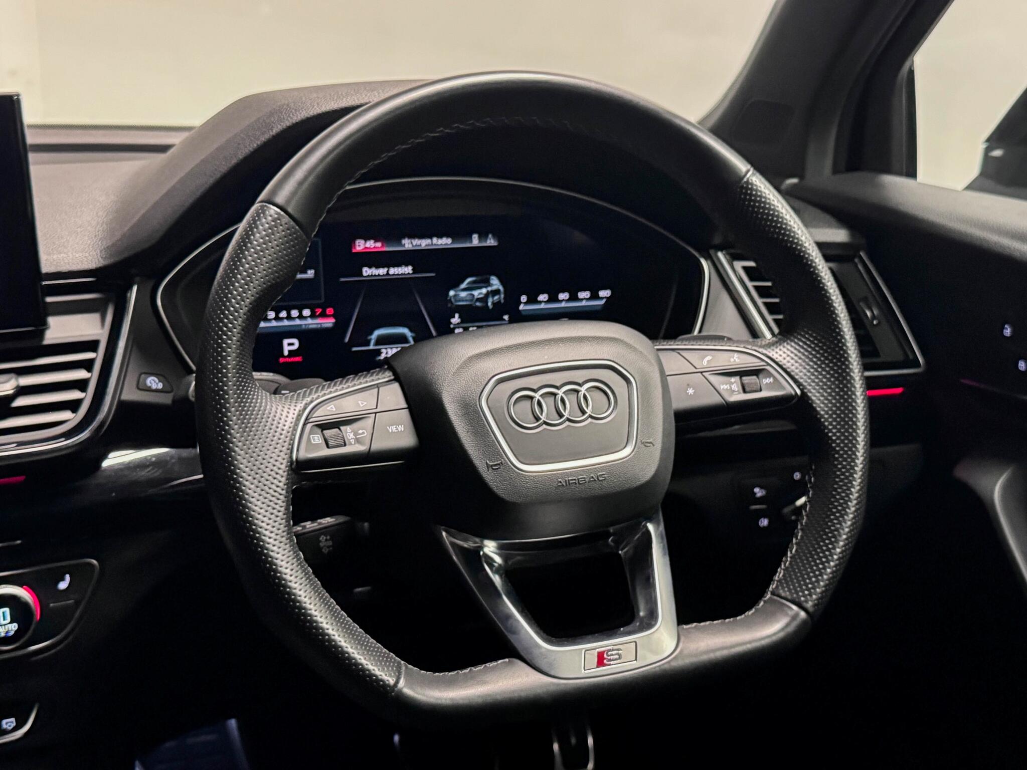 Audi Q5 view 33