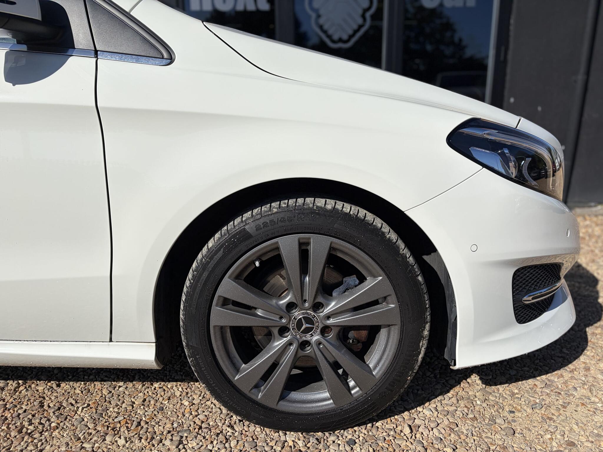 Mercedes-Benz B-Class view 15