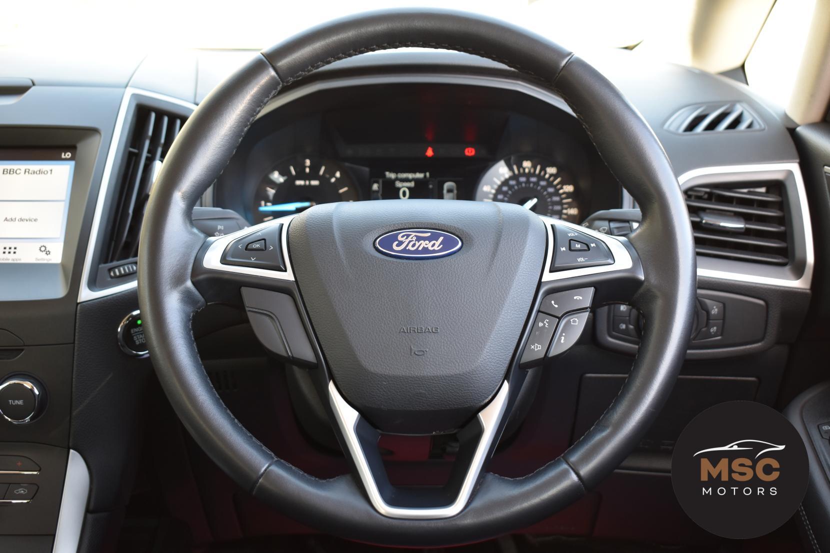 Ford Galaxy view 43