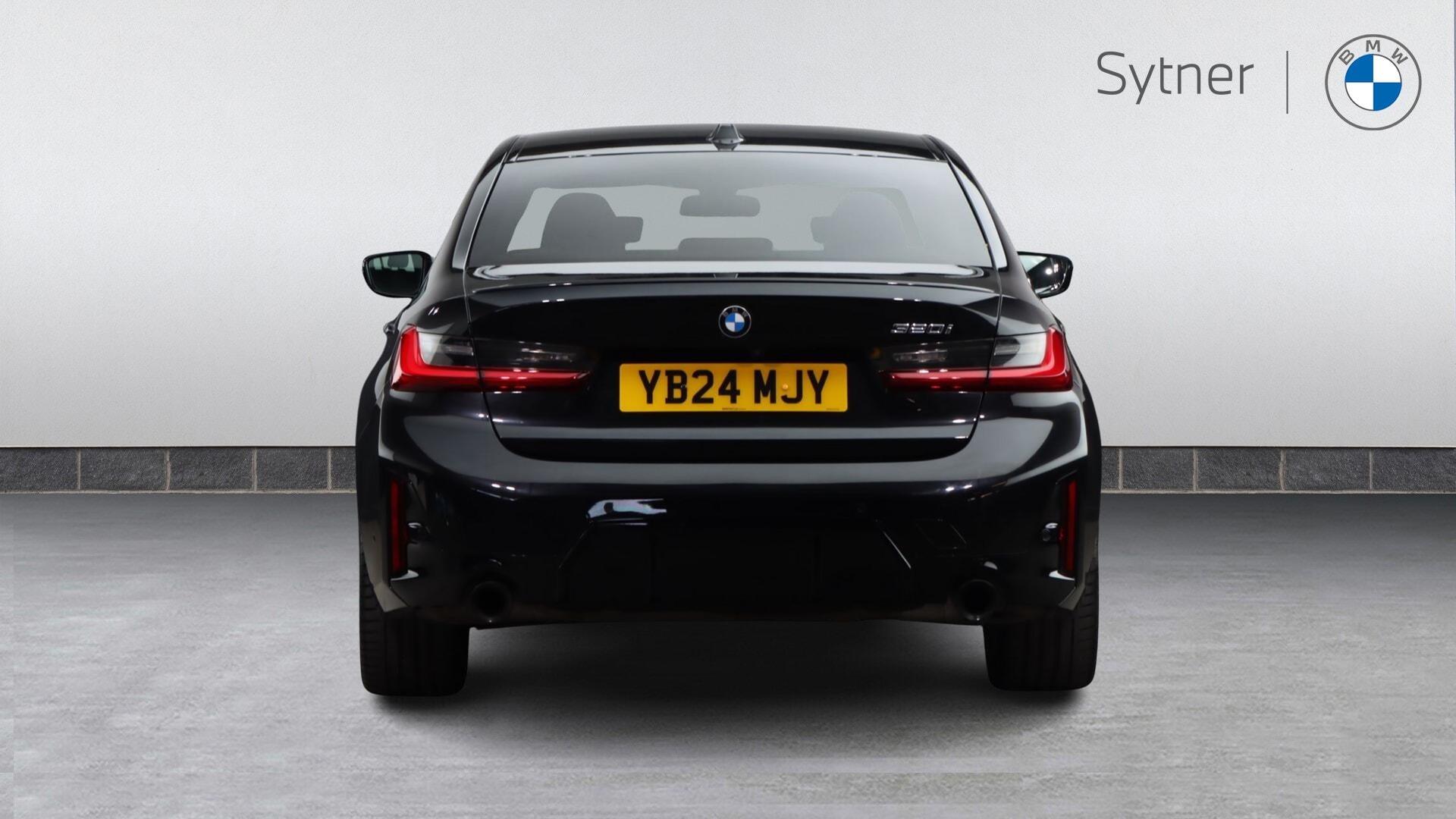 BMW 3 Series view 15