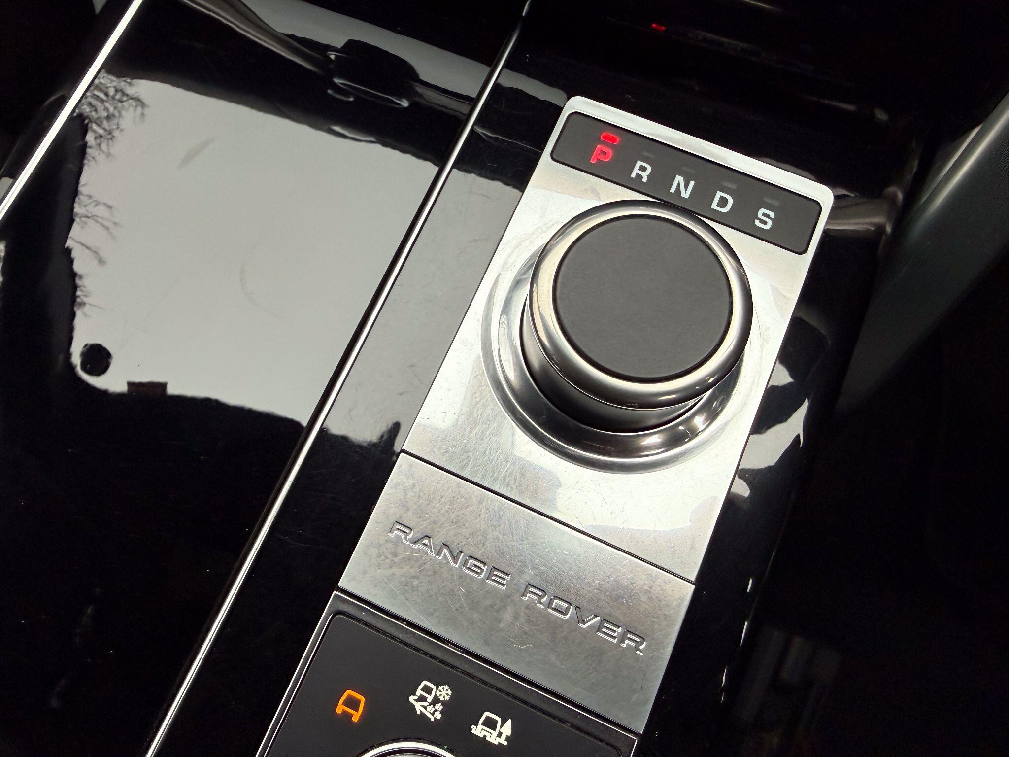 Land Rover Range Rover view 25
