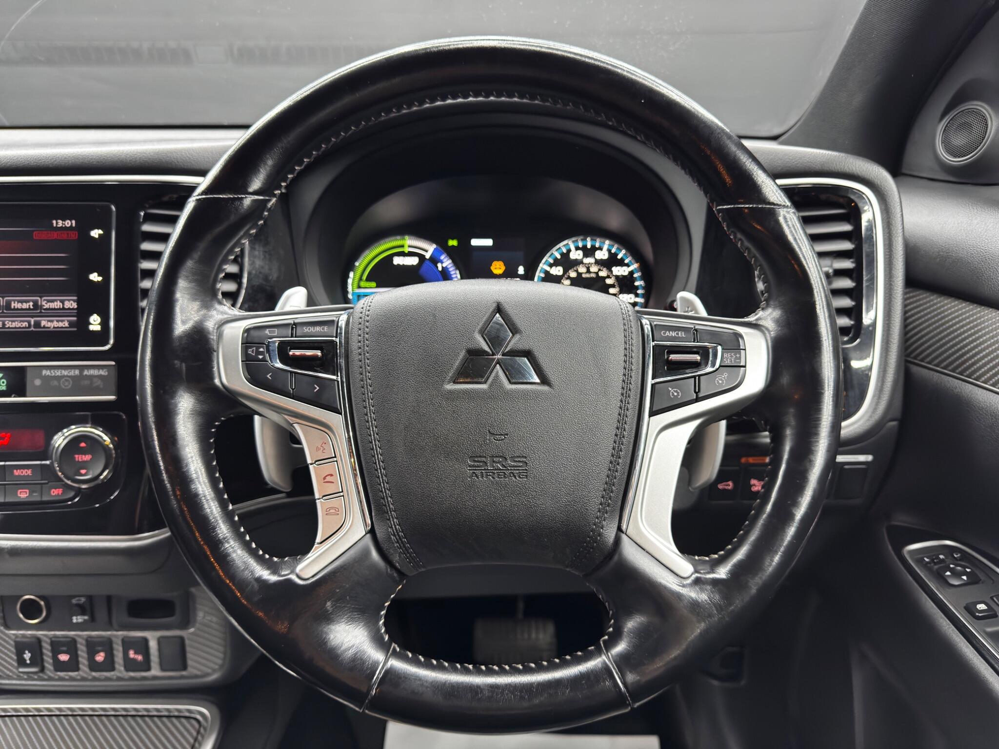 Mitsubishi Outlander view 19