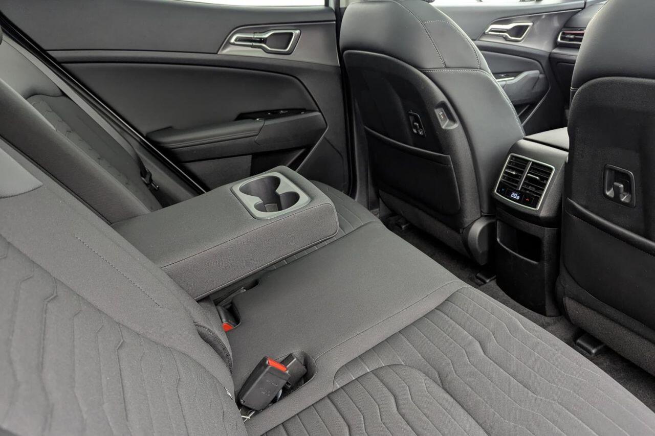 Kia Sportage view 18