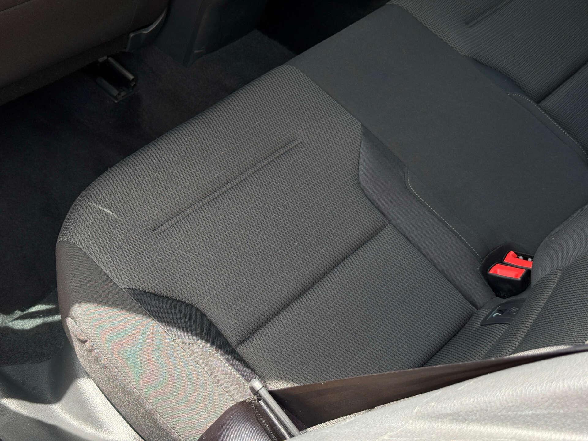 Volkswagen Golf view 70