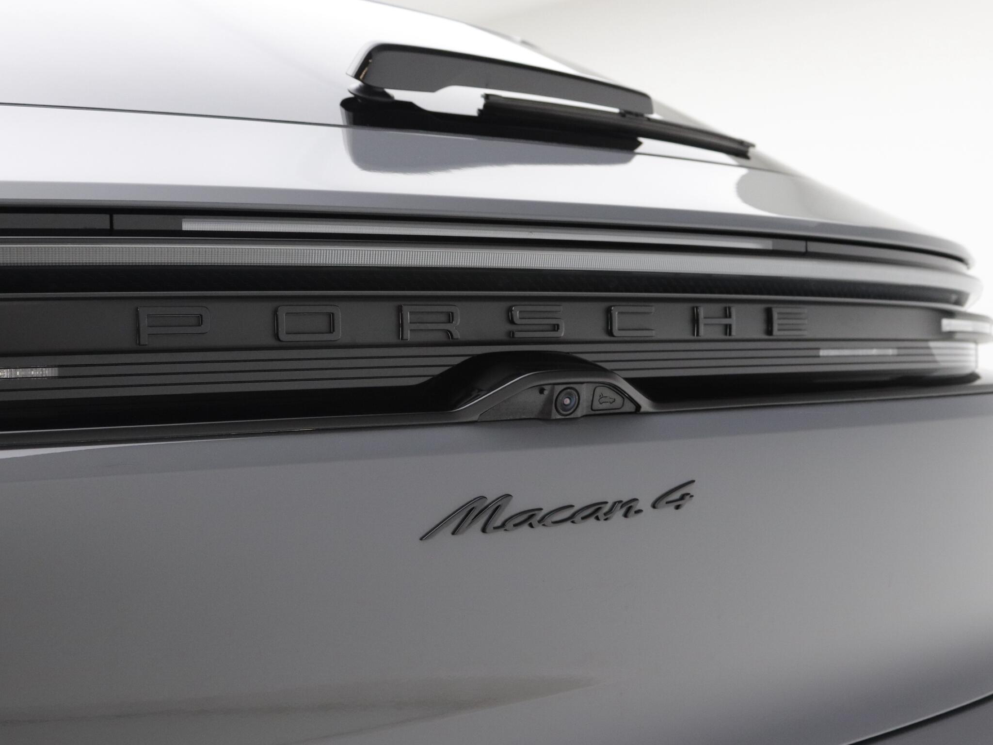 Porsche Macan view 19
