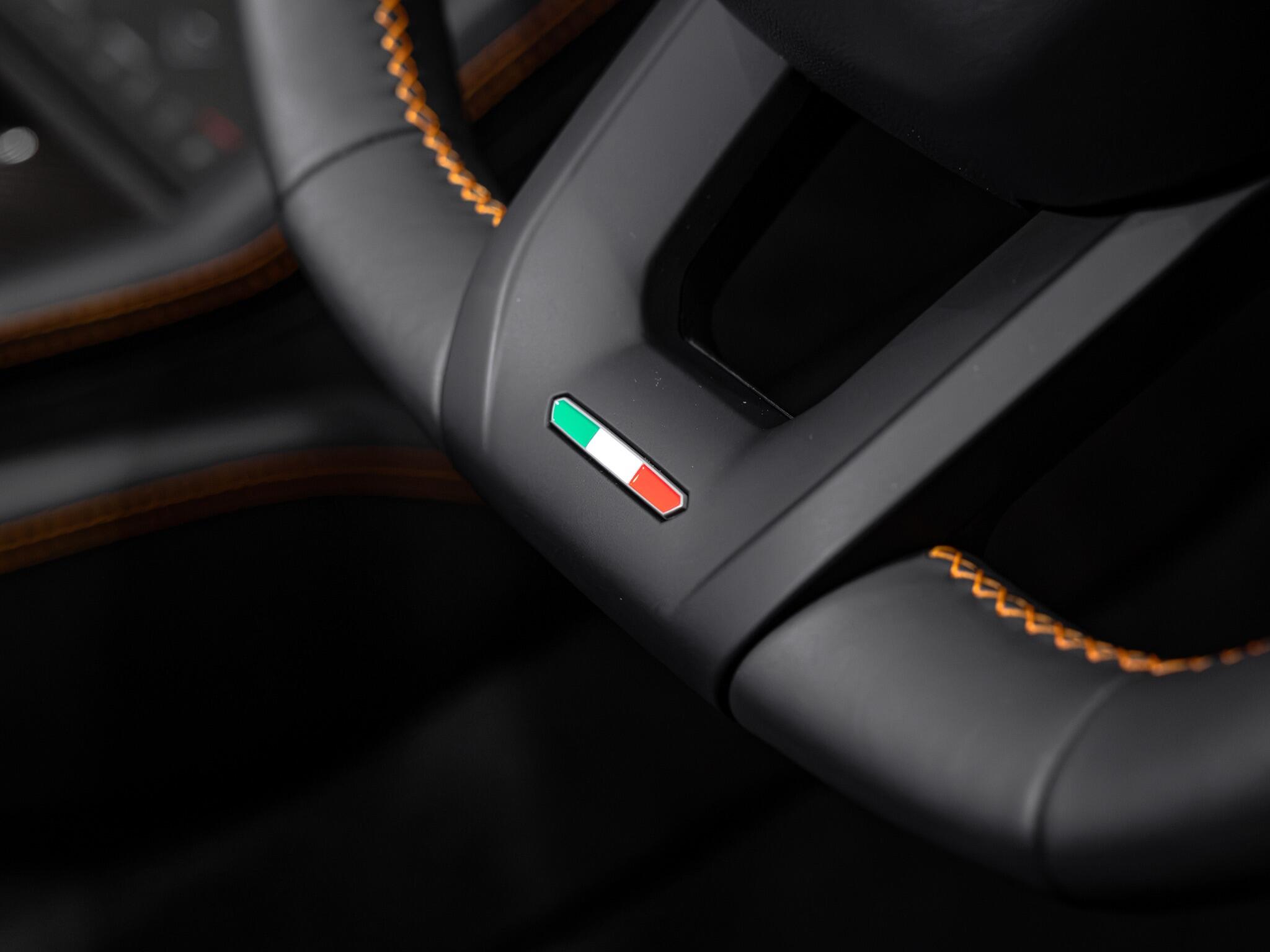 Lamborghini Urus view 18