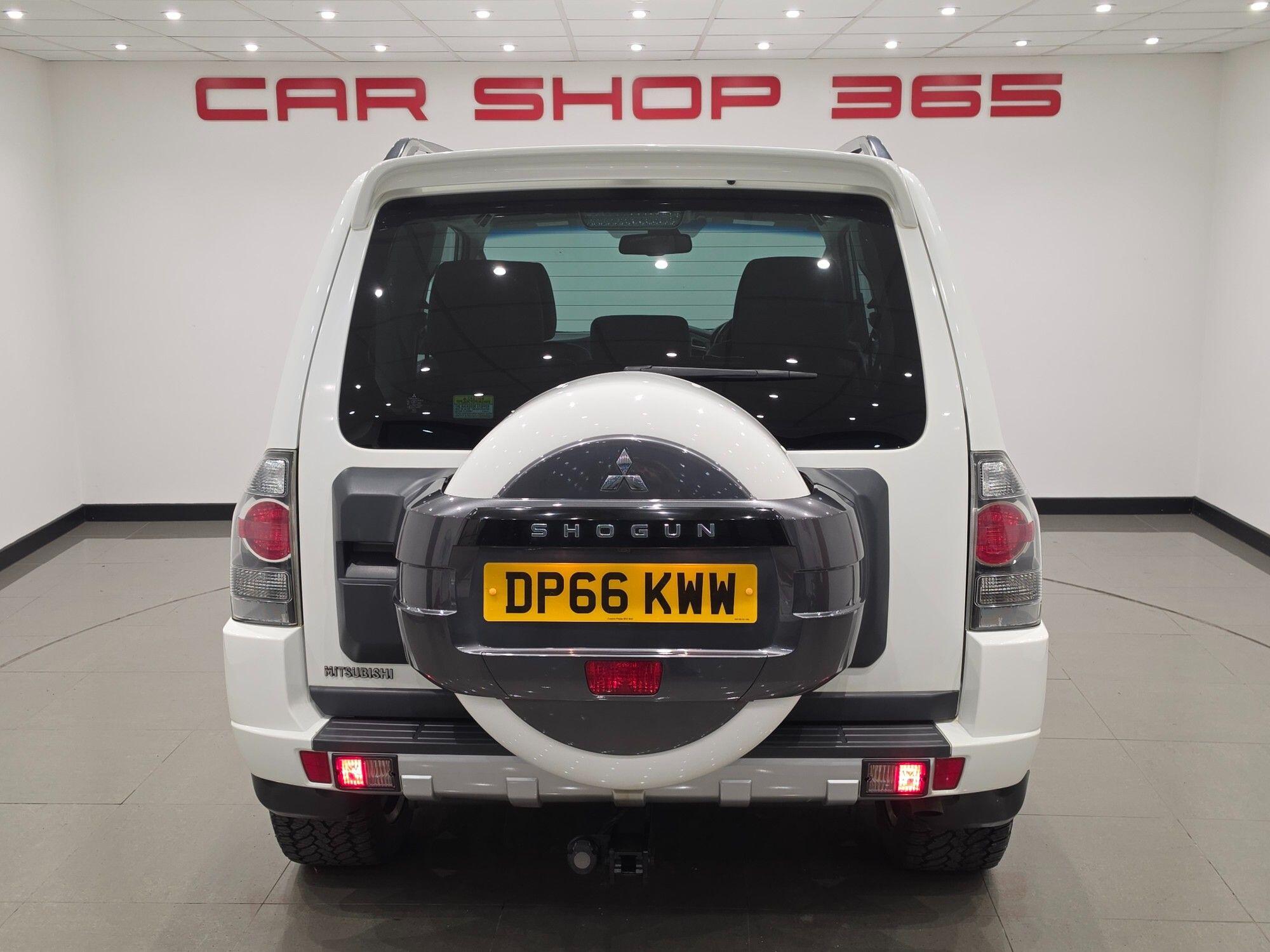 Mitsubishi Shogun view 82