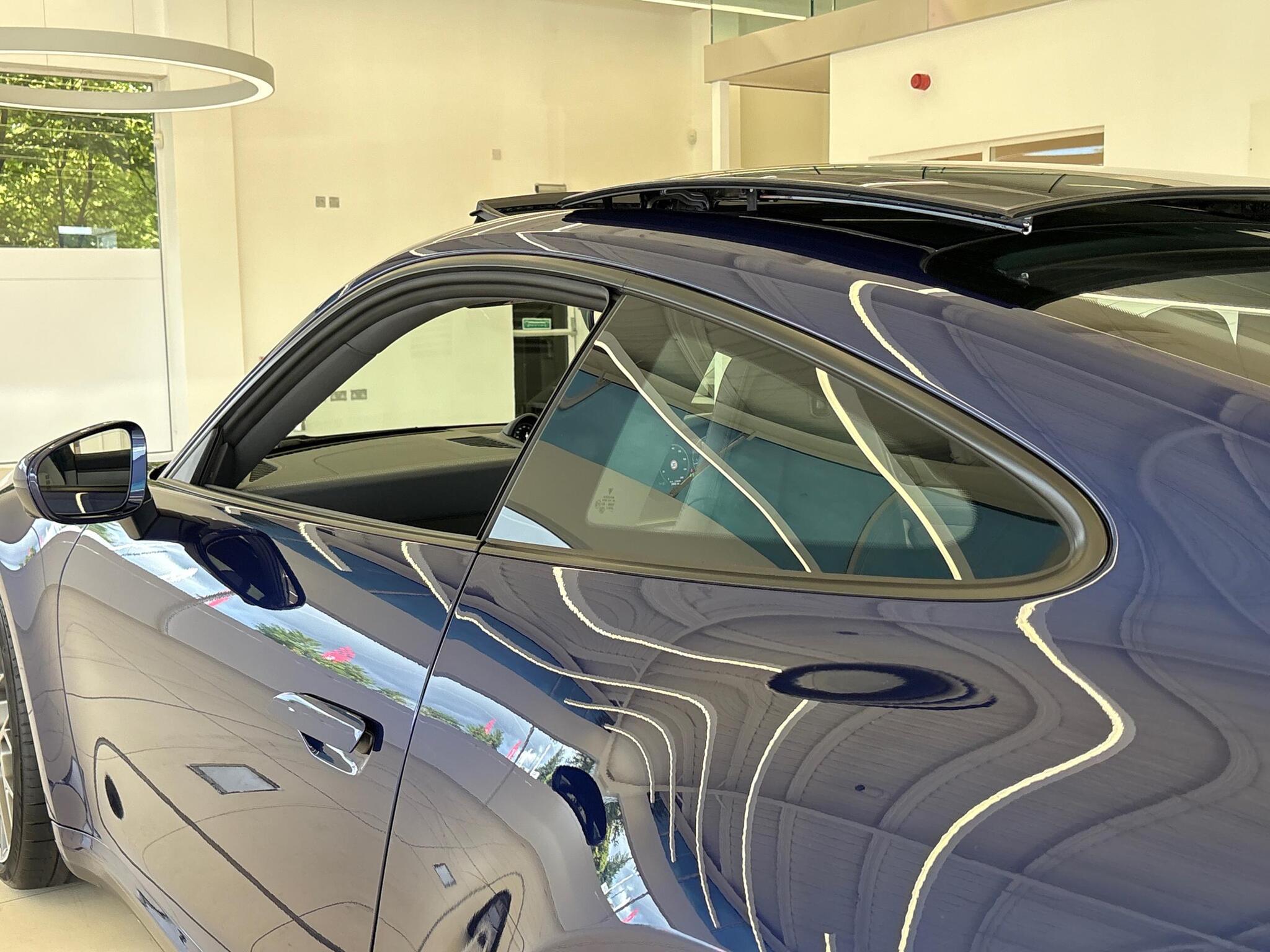 Porsche 911 view 35