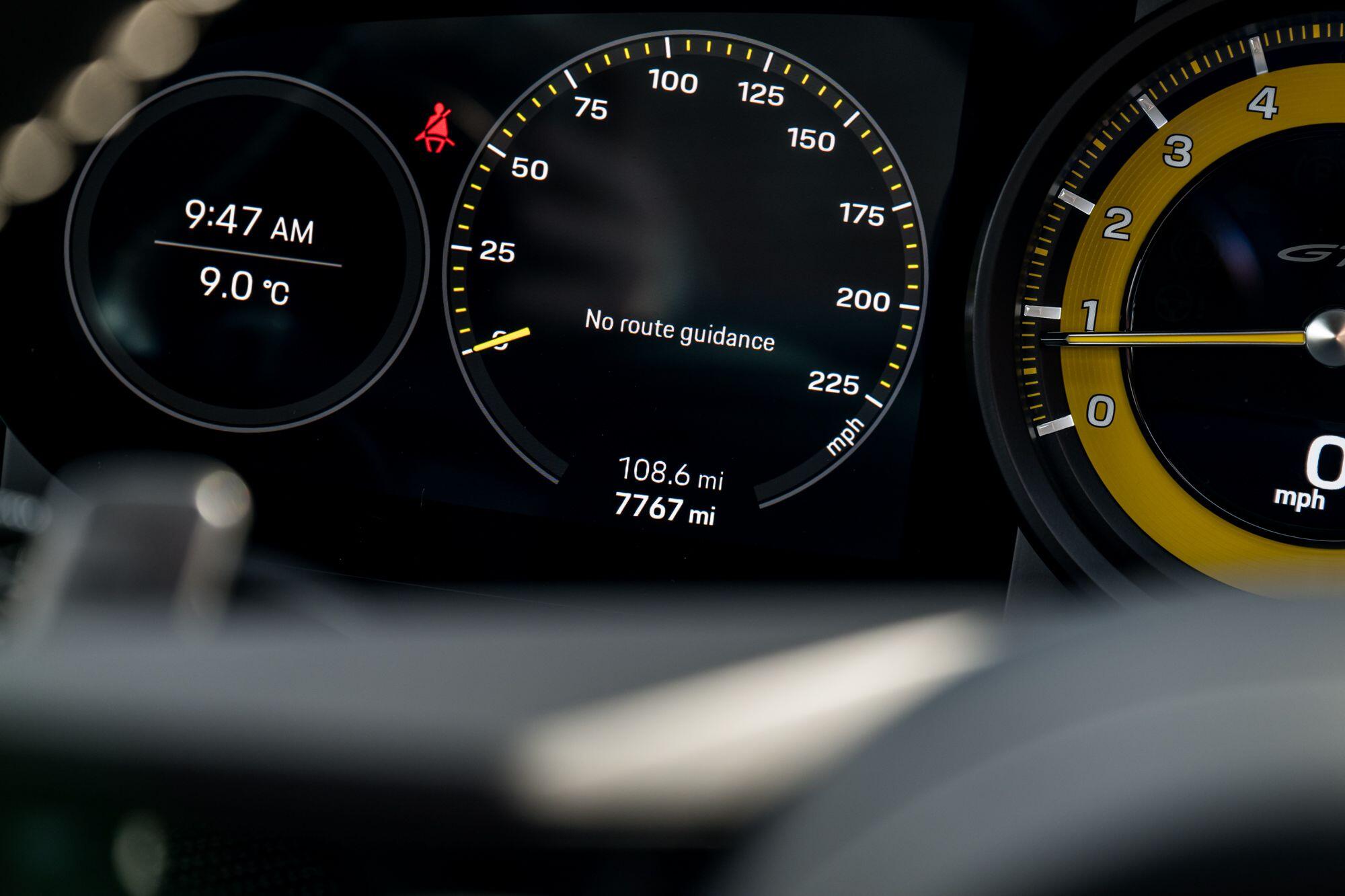 Porsche 911 view 69