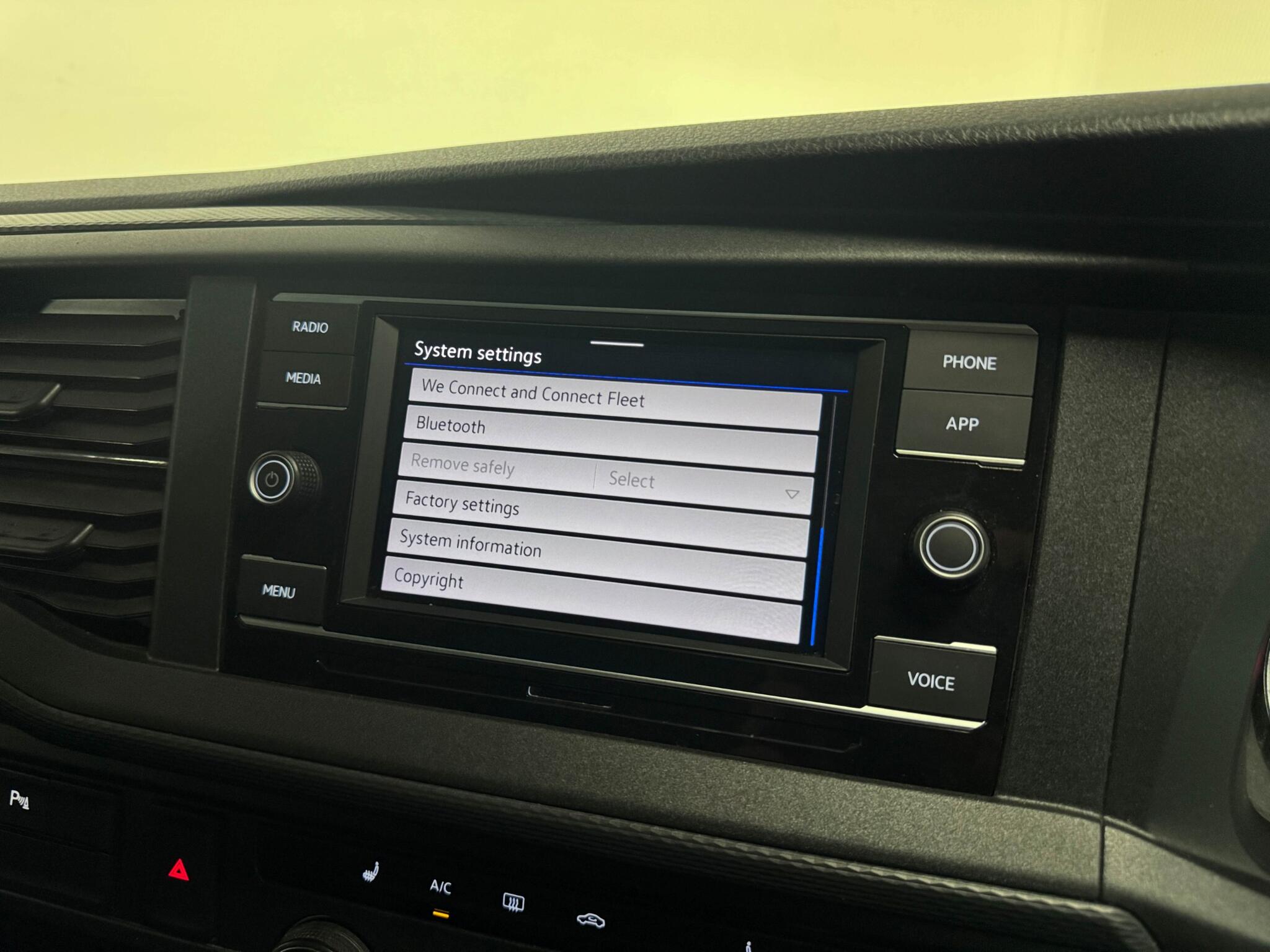 Volkswagen Transporter view 55
