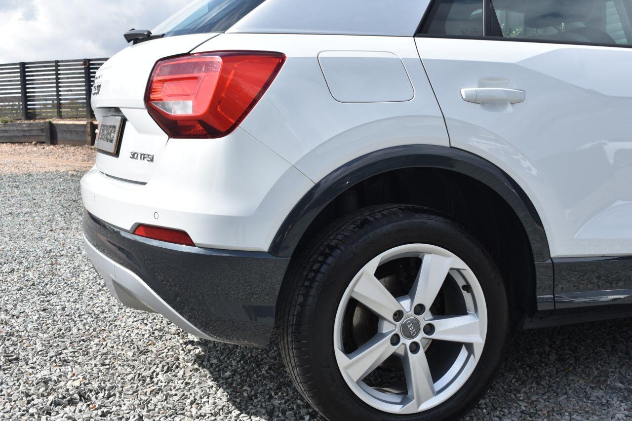 Audi Q2 view 12