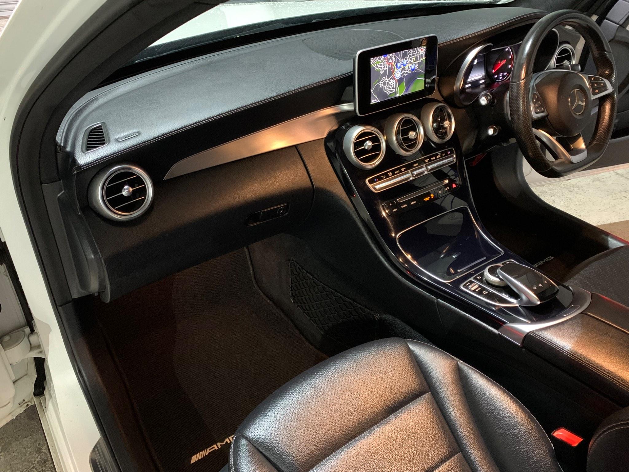Mercedes-Benz C-Class view 18