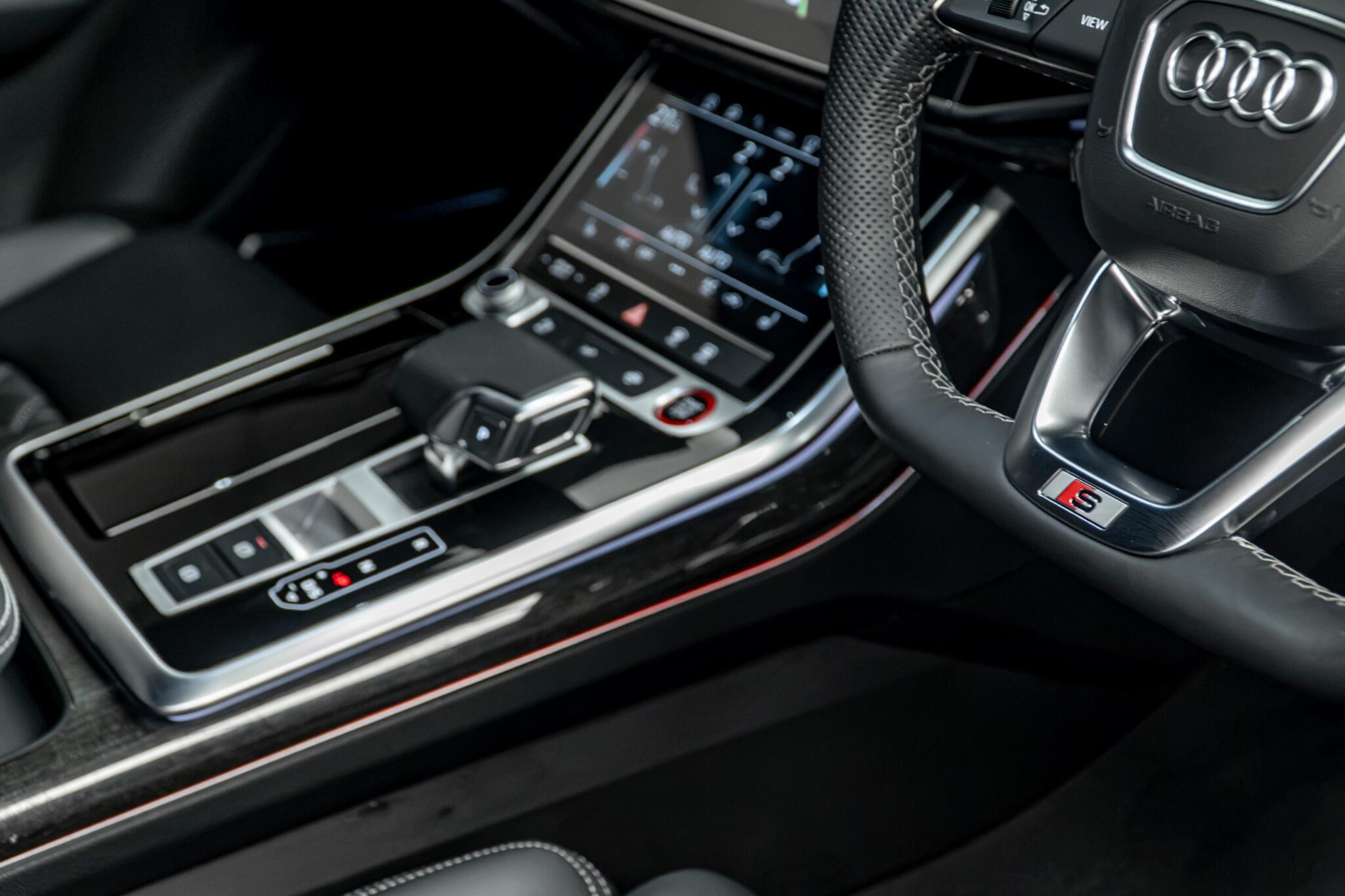 Audi SQ7 view 40