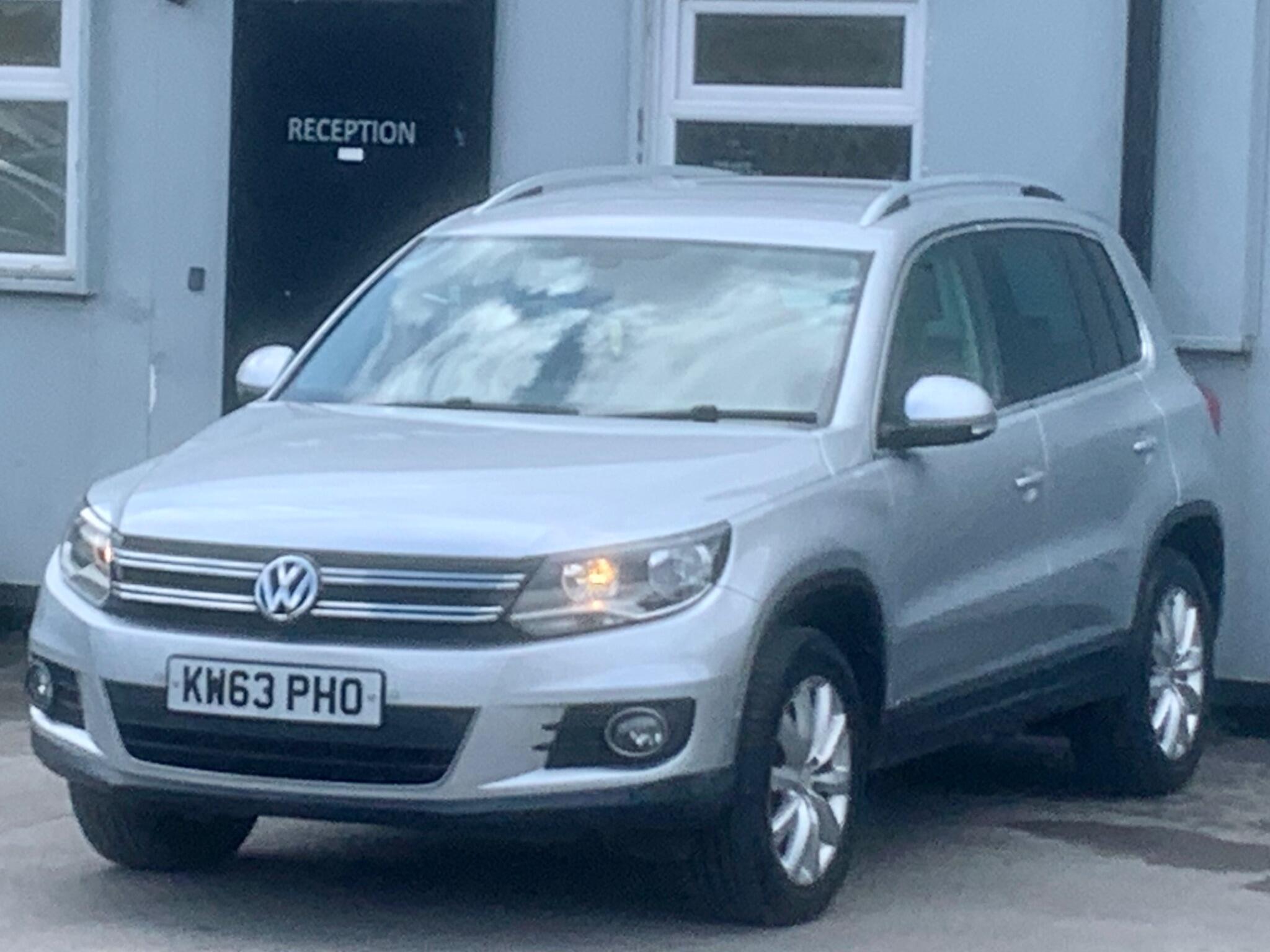 Volkswagen Tiguan view 5