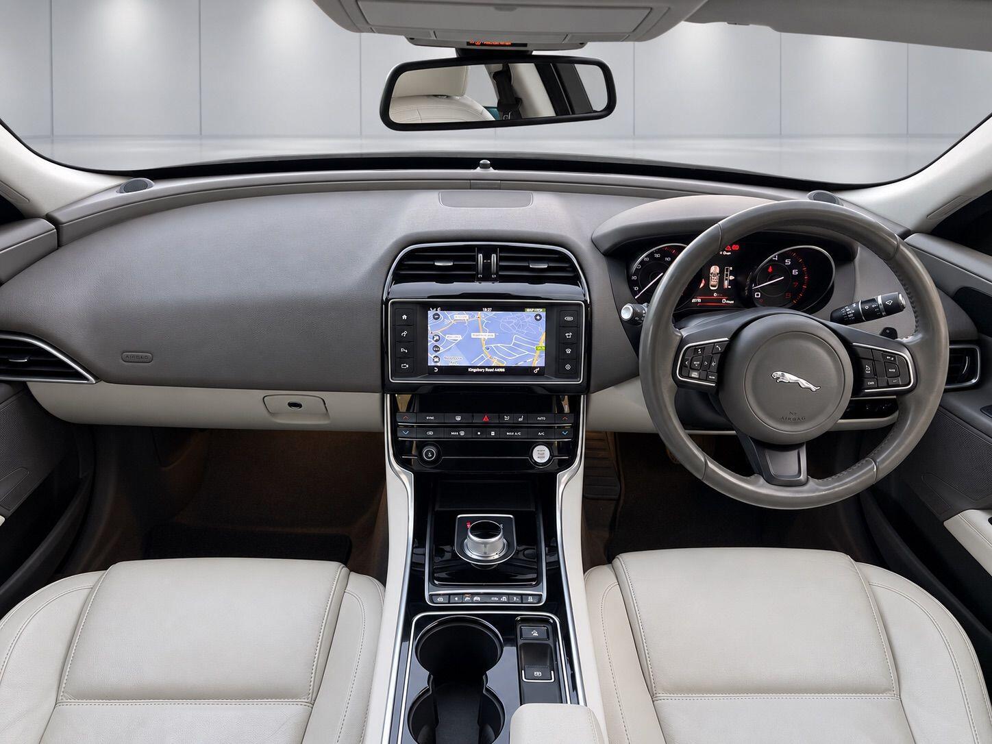 Jaguar Xe view 2