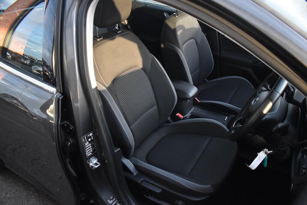 Ford Focus view 27