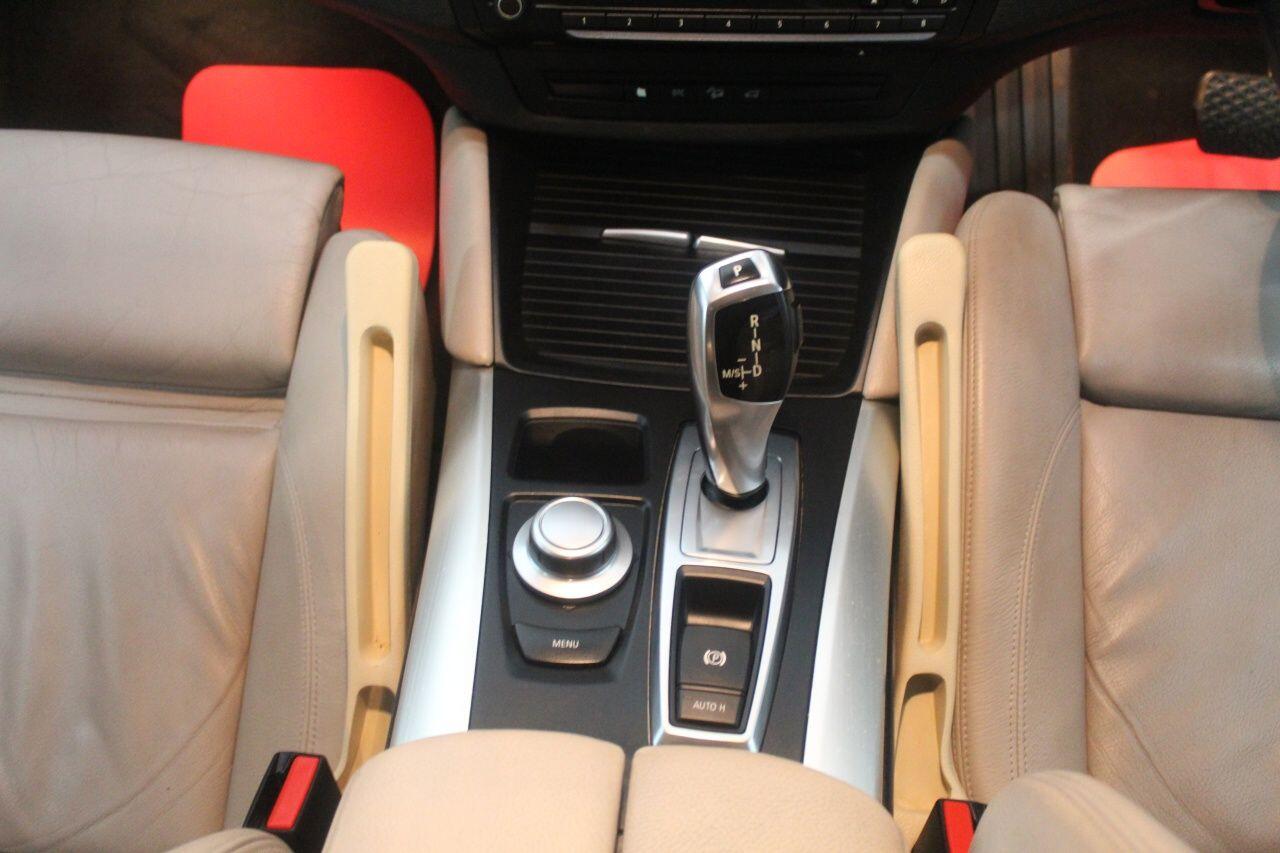 BMW X6 view 42