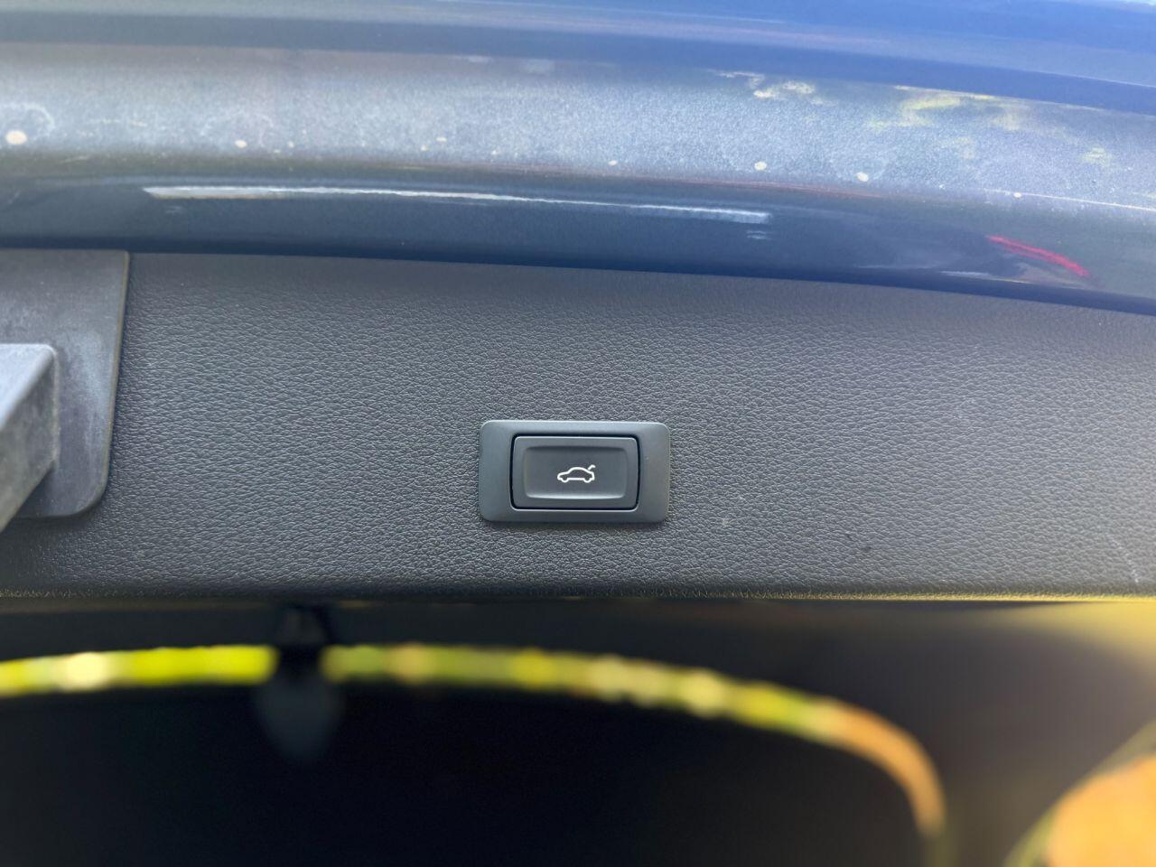 Audi Q8 E-Tron view 14