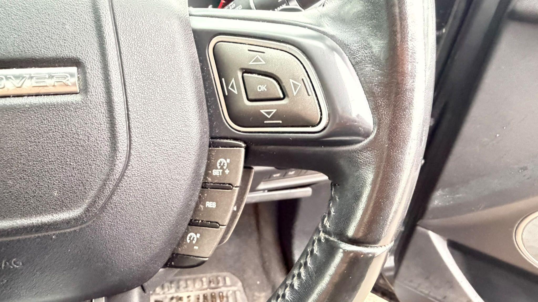 Land Rover Range Rover Evoque view 24