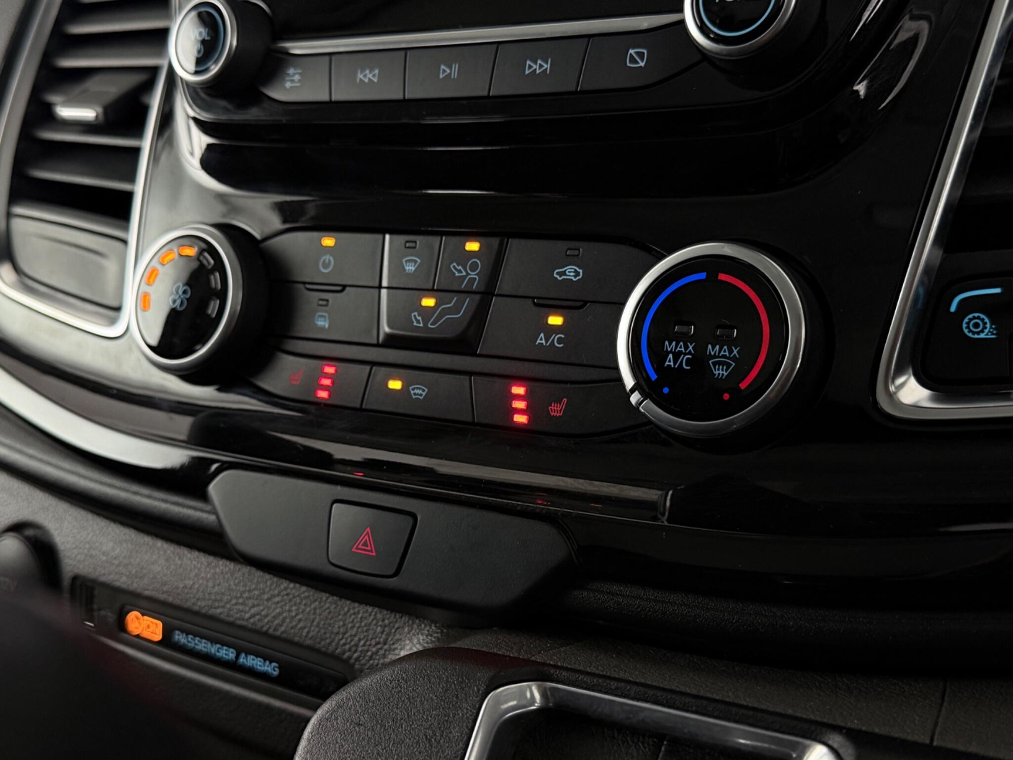 Ford Transit Custom view 26