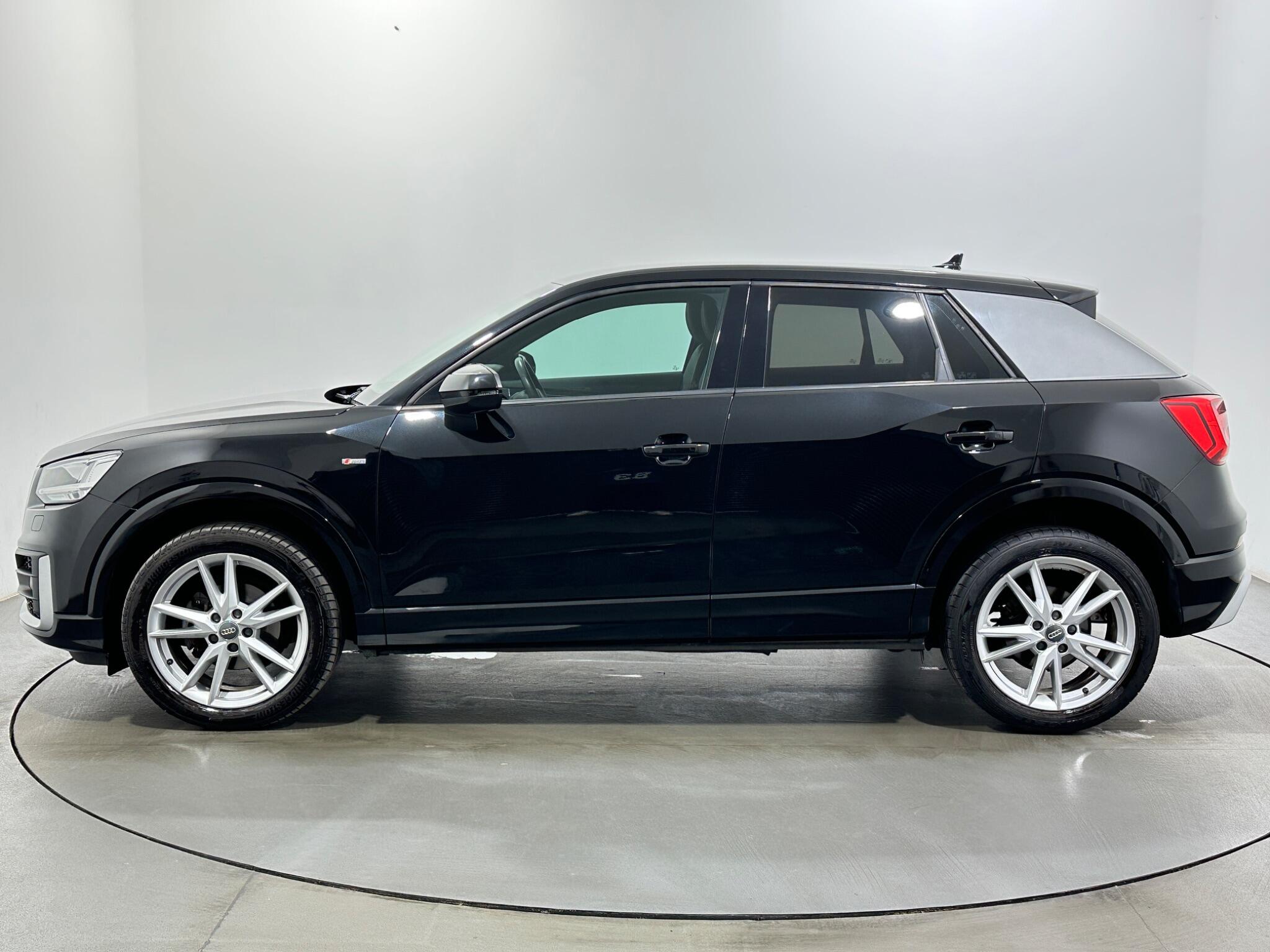 Audi Q2 view 5