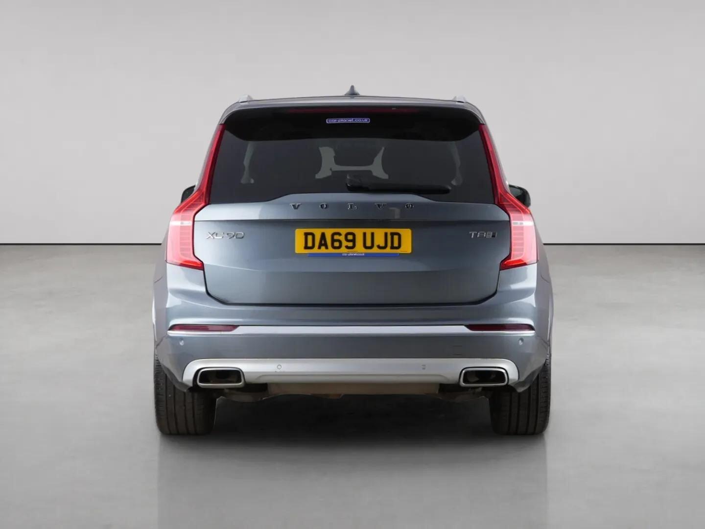Volvo XC90 view 7