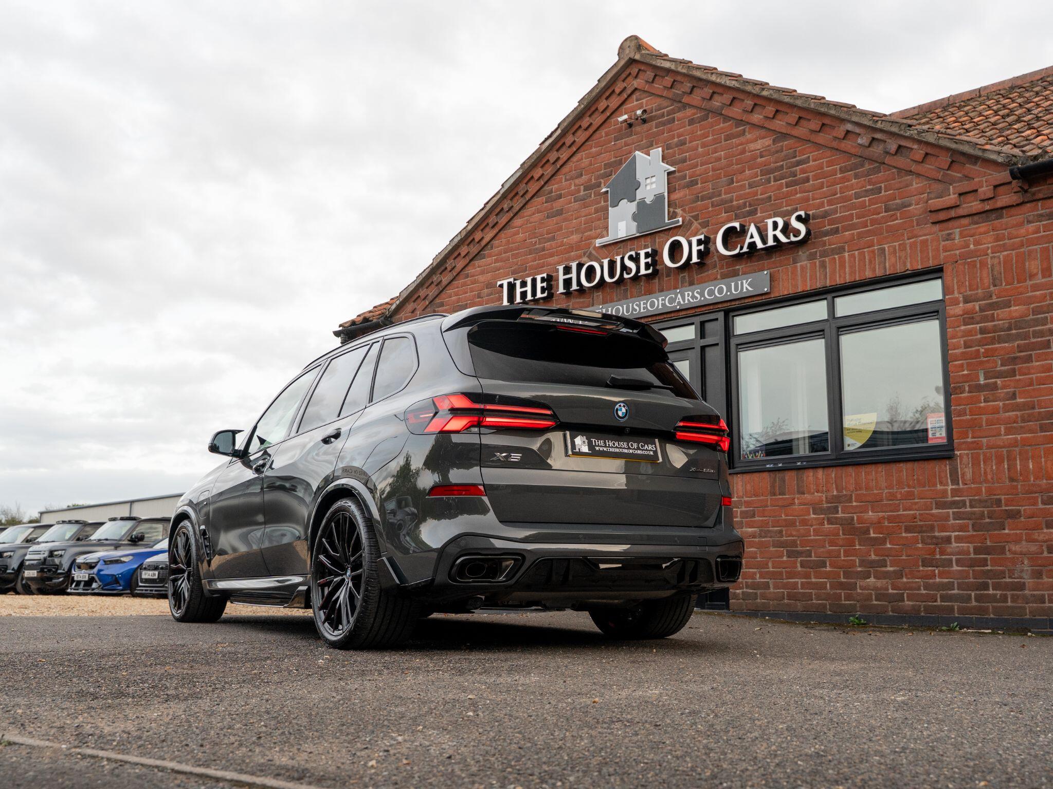 BMW X5 view 4