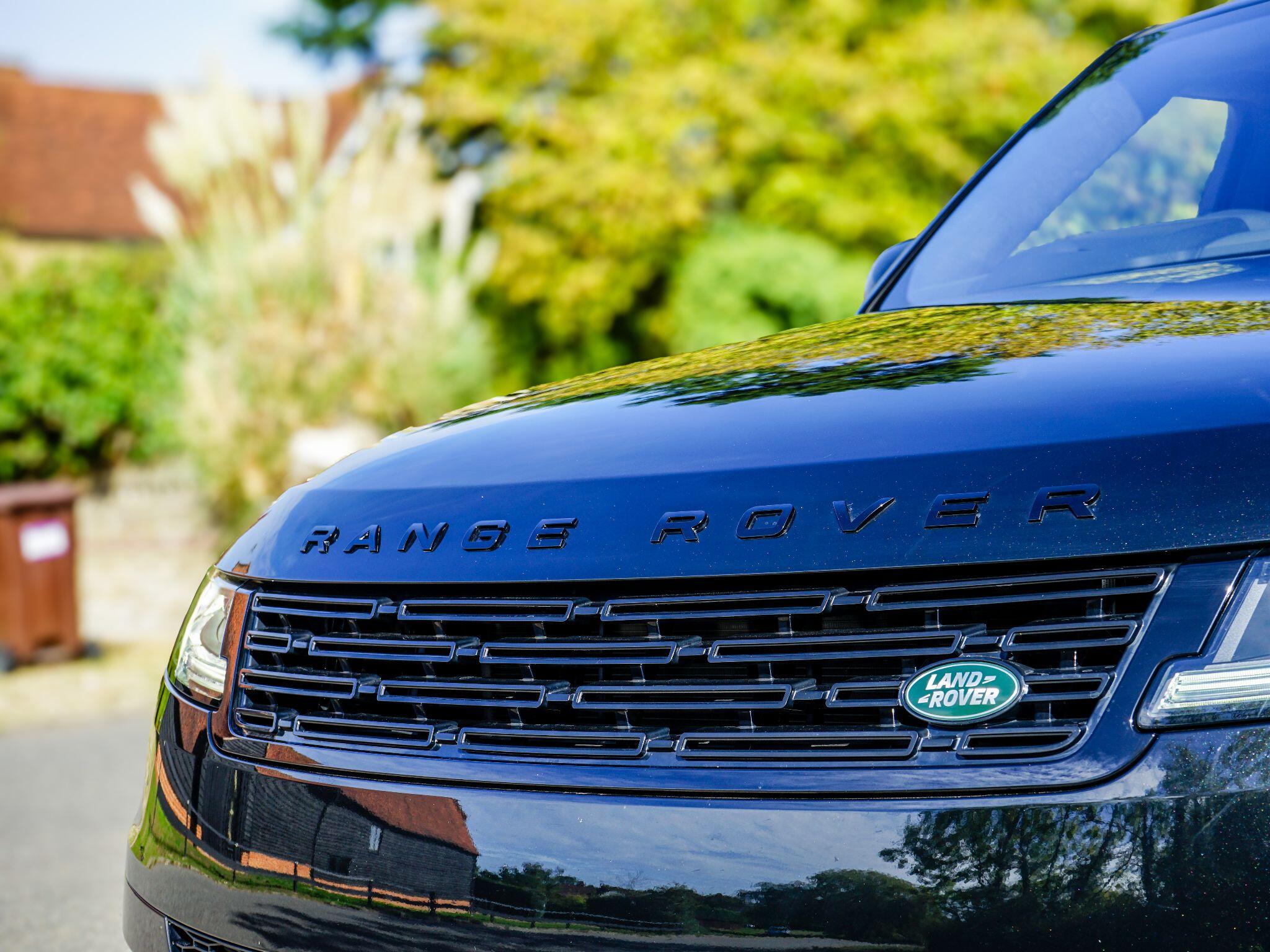 Land Rover Range Rover Sport view 9