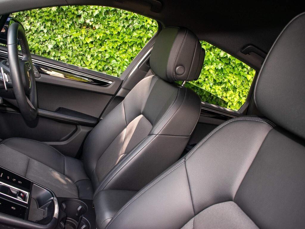 Porsche Macan view 37