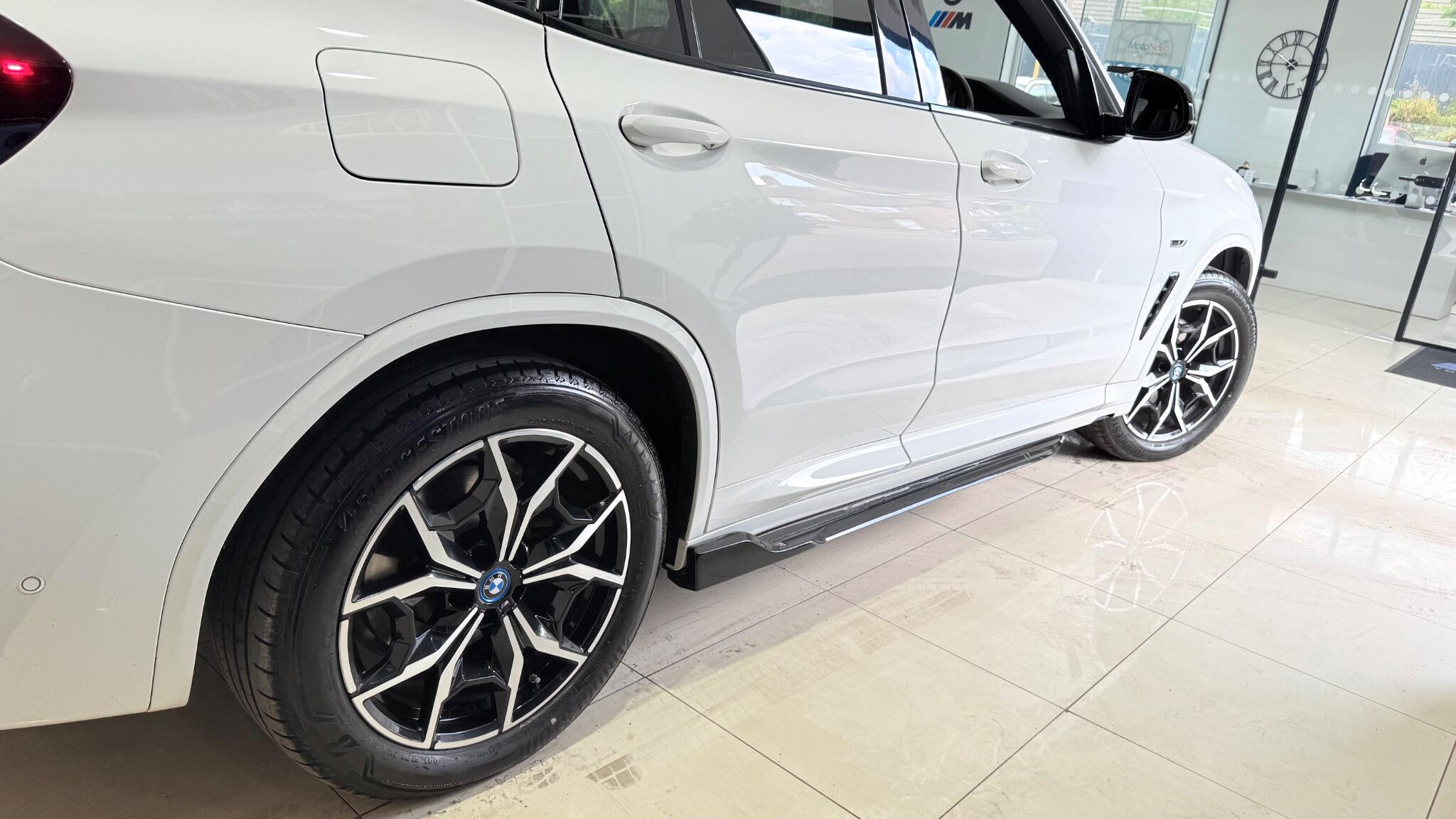 BMW X3 view 11