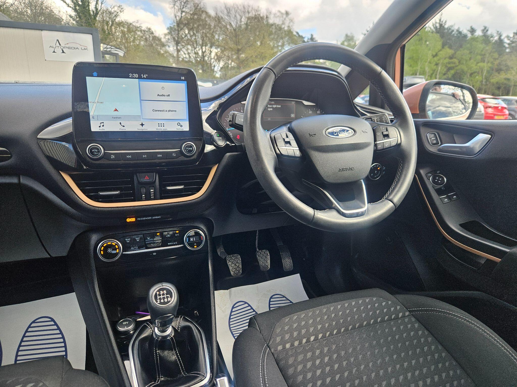 2017 Ford Fiesta image 24