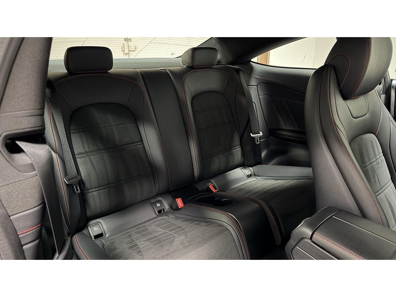 Mercedes-Benz C-Class view 18