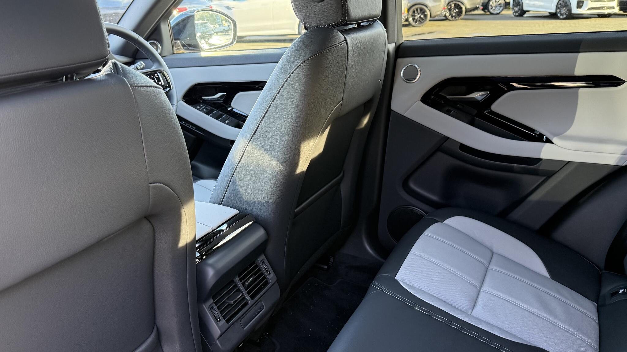 Land Rover Range Rover Evoque view 62
