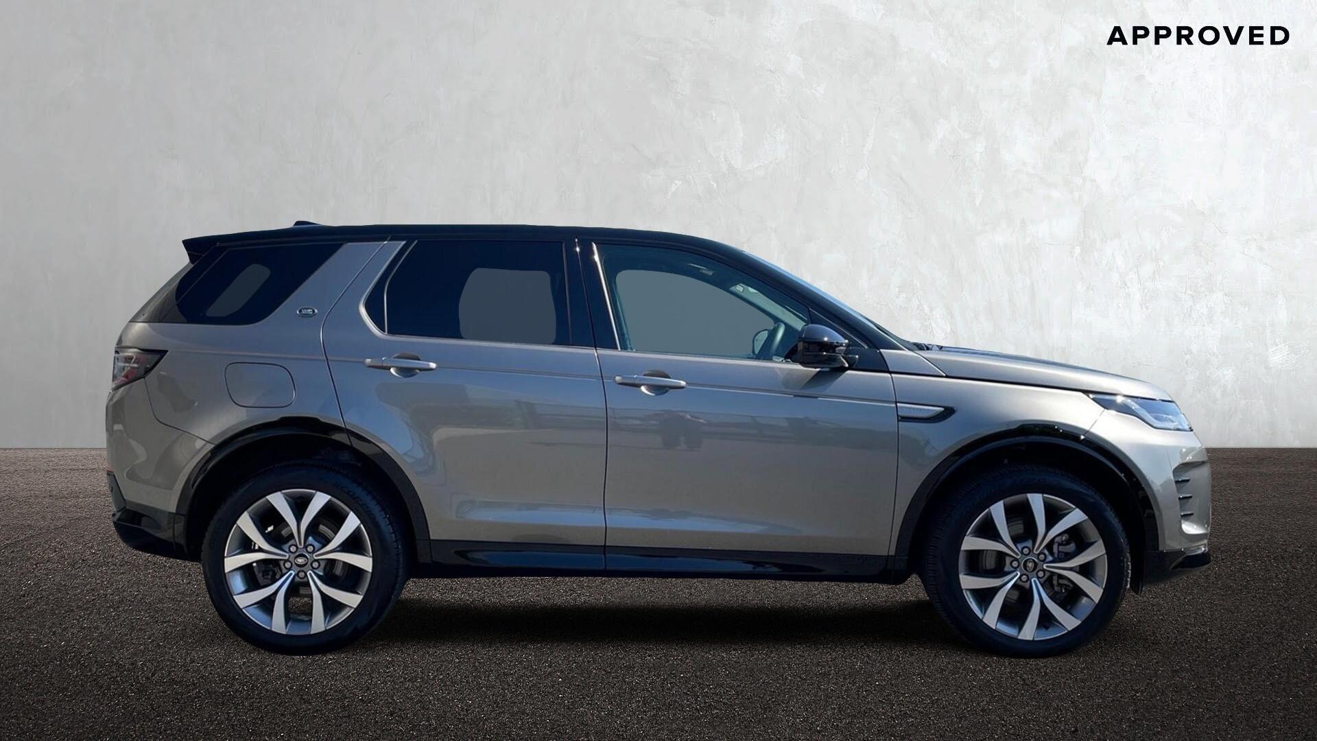 Land Rover Discovery Sport view 5
