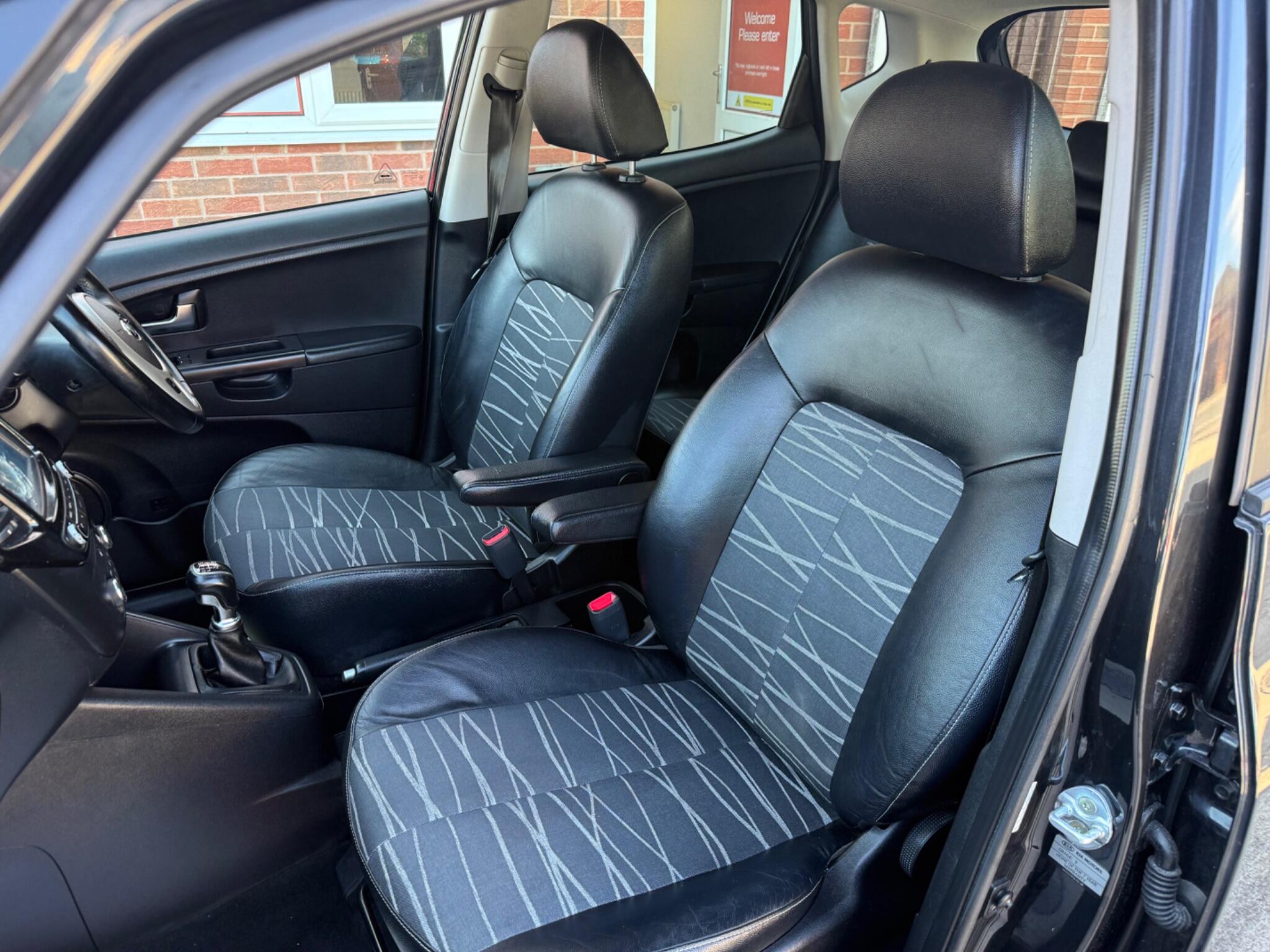 Kia Venga view 19