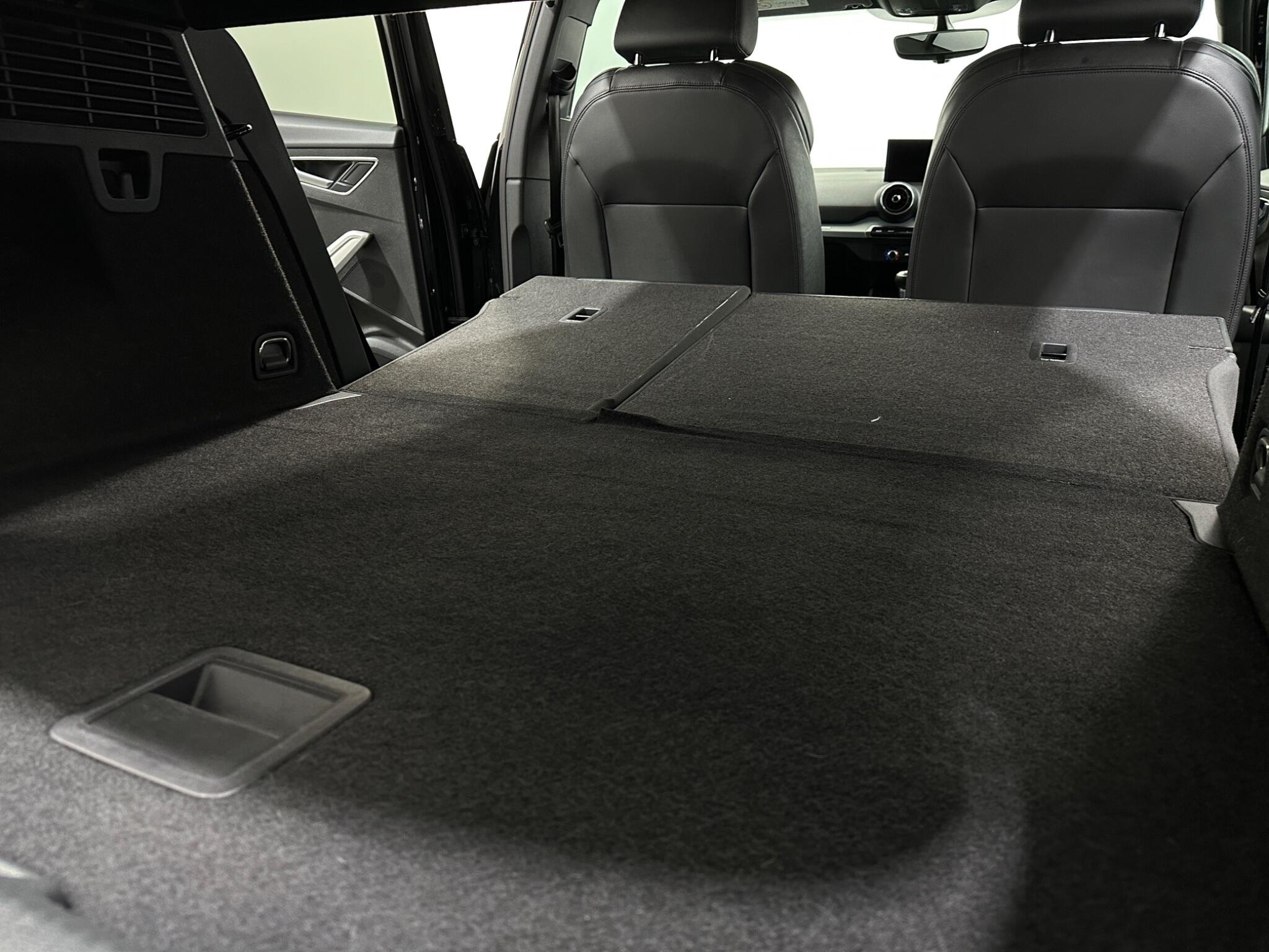 Audi Q2 view 45