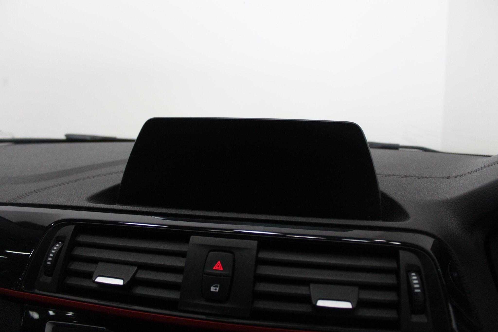 BMW 2 Series view 31