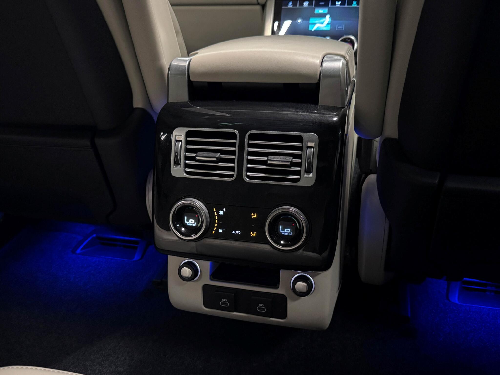 Land Rover Range Rover view 26