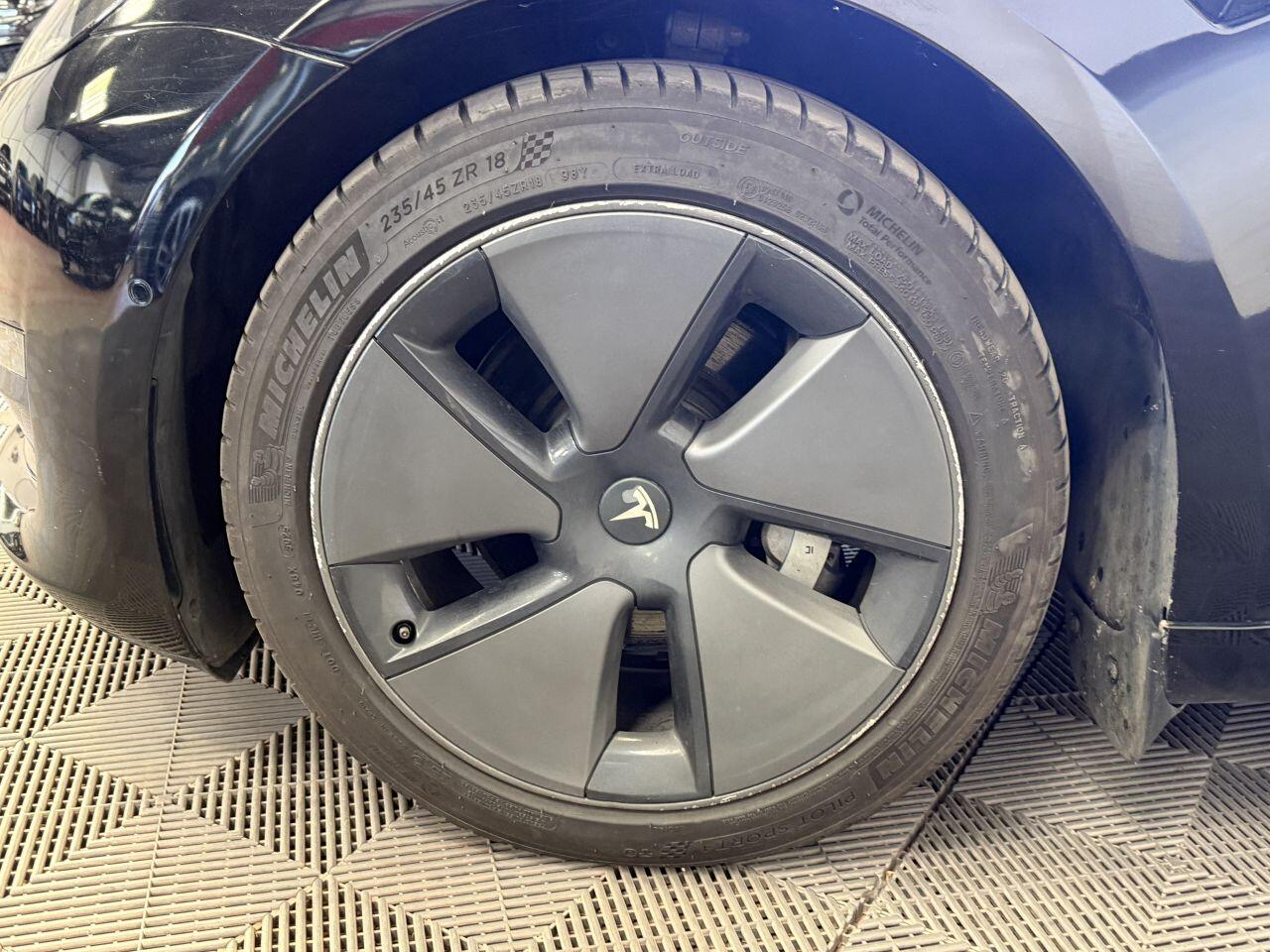 Tesla Model 3 view 22