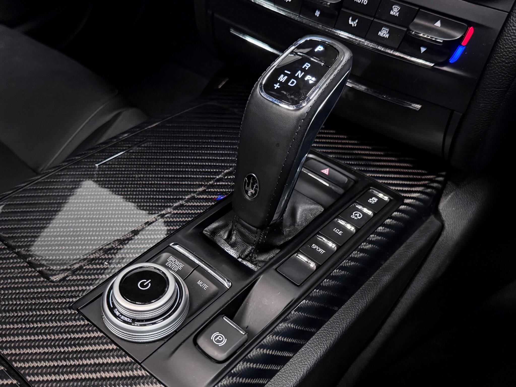 Maserati Ghibli view 32